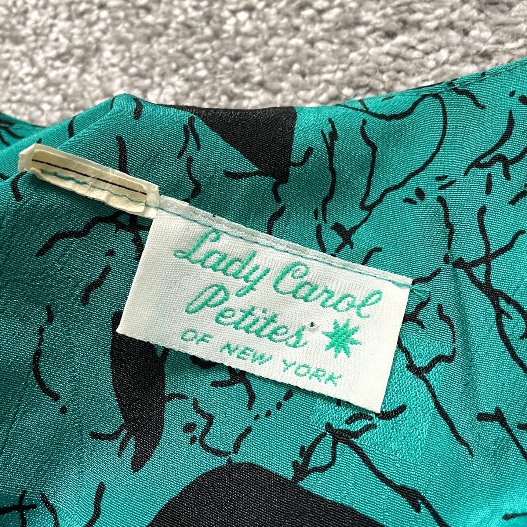 Vintage VINTAGE Lady Carol Petites Of New York Floral Print Top Womens 2X Tie and Button BlueGreen Blouse 2X Womens? Size XXL / US 16-18 / IT 52-54 - 3 Thumbnail