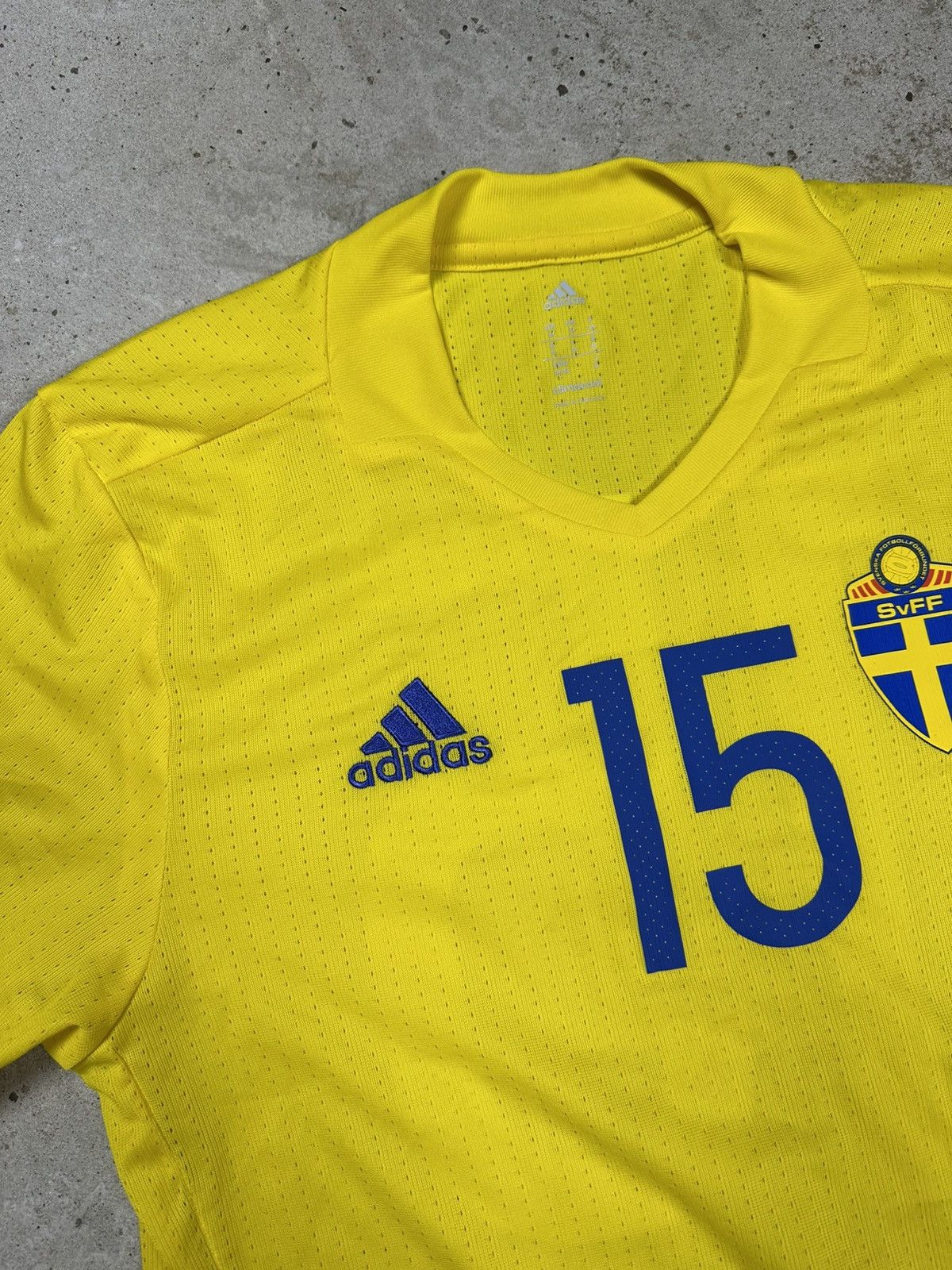 Adidas Adidas x Sweden 2016/2017 #15 U21 Match Worn Issue Jersey Size US M / EU 48-50 / 2 - 6 Thumbnail