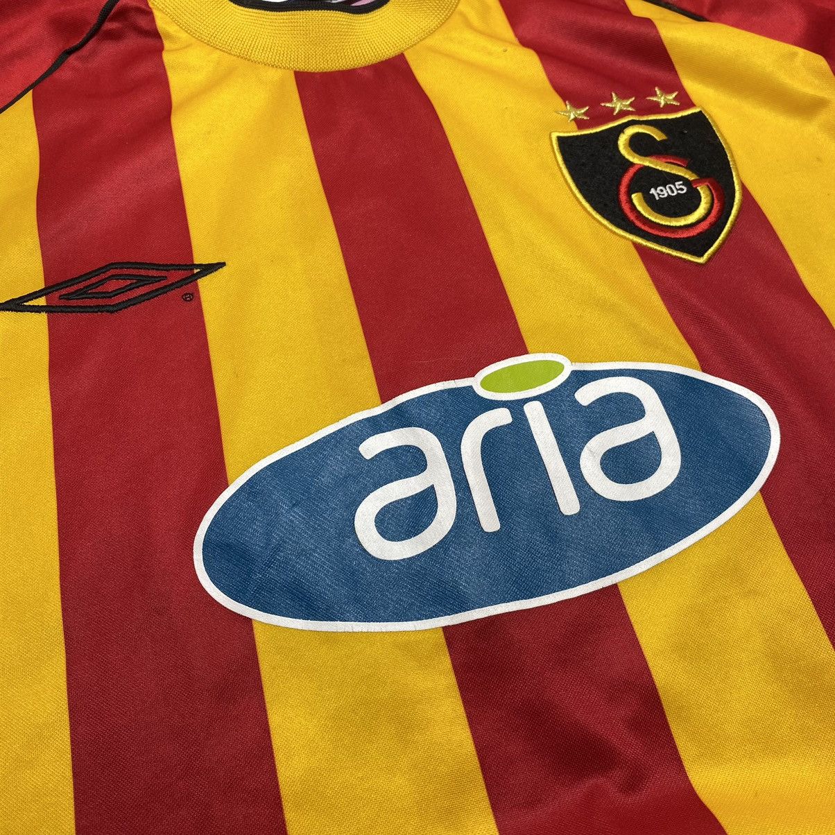 Umbro Vintage Umbro 2002-03 Galatasaray Home Size US L / EU 52-54 / 3 - 7 Thumbnail