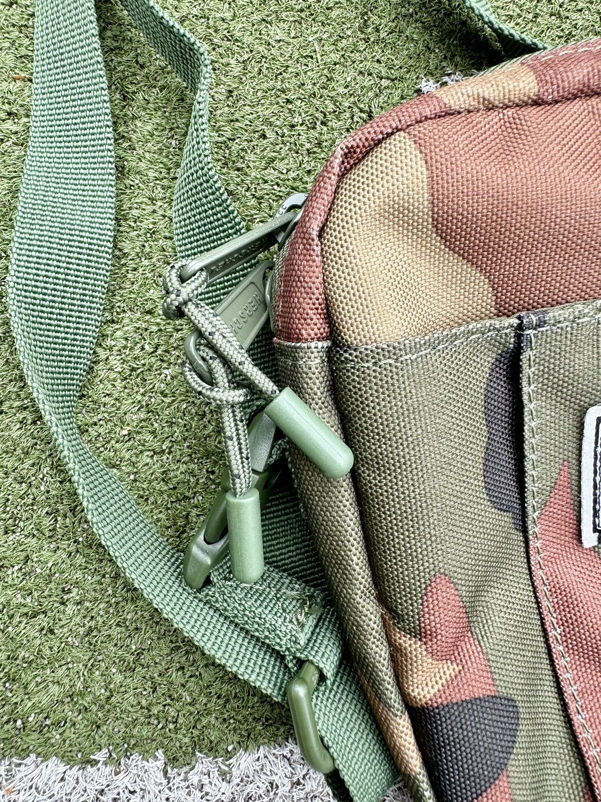 Herschel Supply Co. Camo Form Crossbody Bag Size ONE SIZE - 8 Thumbnail