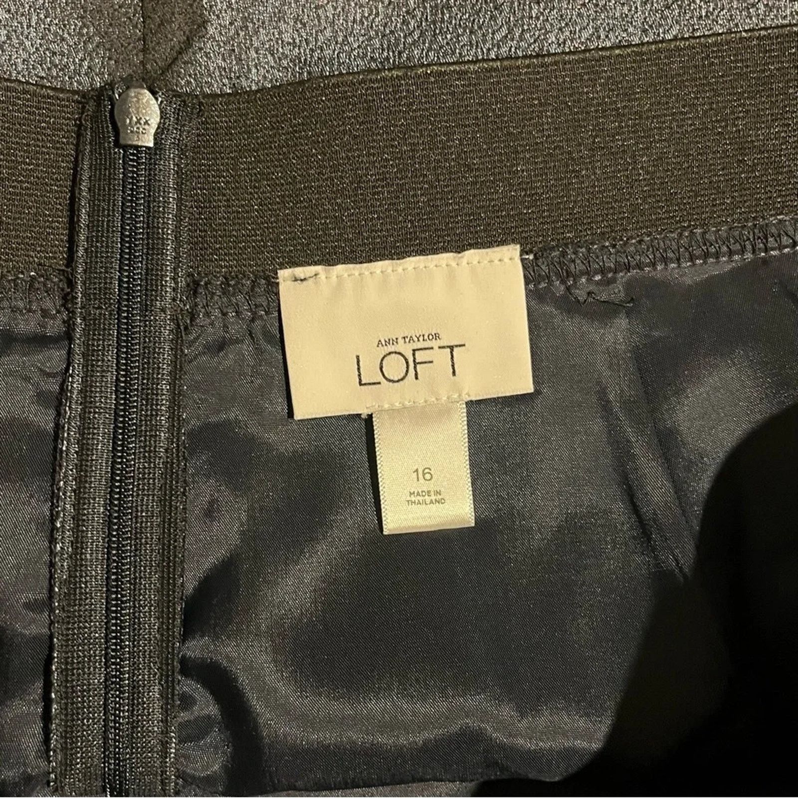 Loft Ann Taylor LOFT Short Skirt Blue Metallic Shimmery Size 16 Size 38" / US 16 / IT 52 - 6 Thumbnail