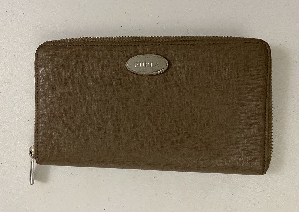 Furla Furla Vitamina Accordion Wallet Taupe Saffiano Leather VGC Size ONE SIZE - 1 Thumbnail
