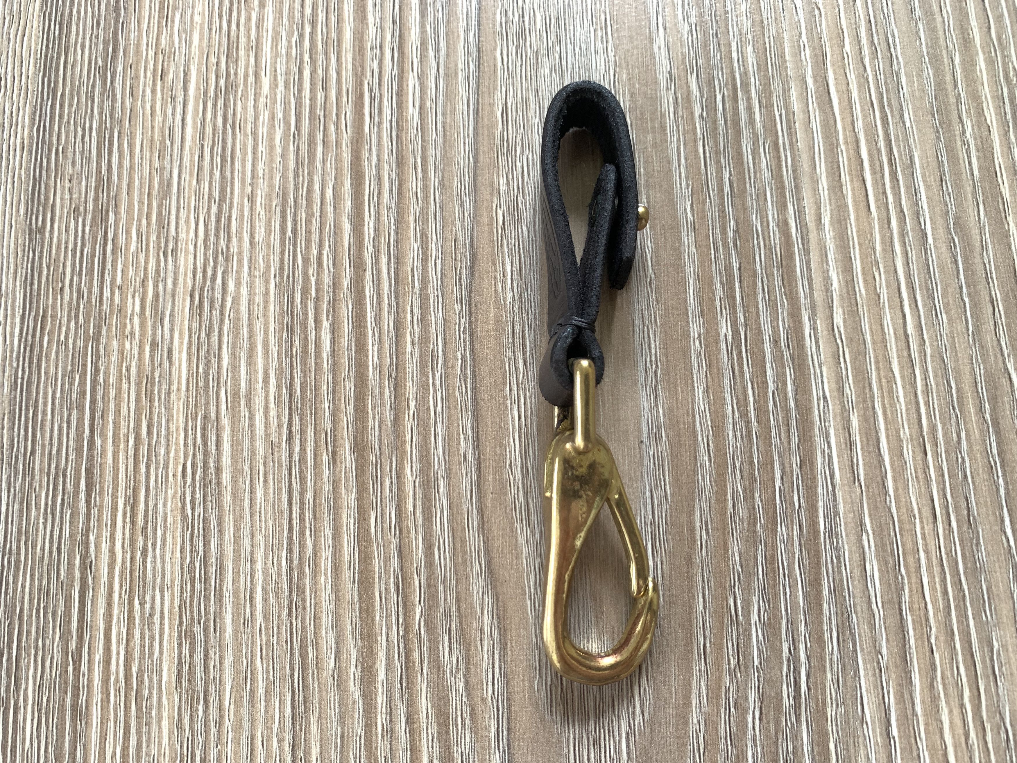 Handmade Leather Medium Black Keychain With Carabiner Size ONE SIZE - 5 Thumbnail