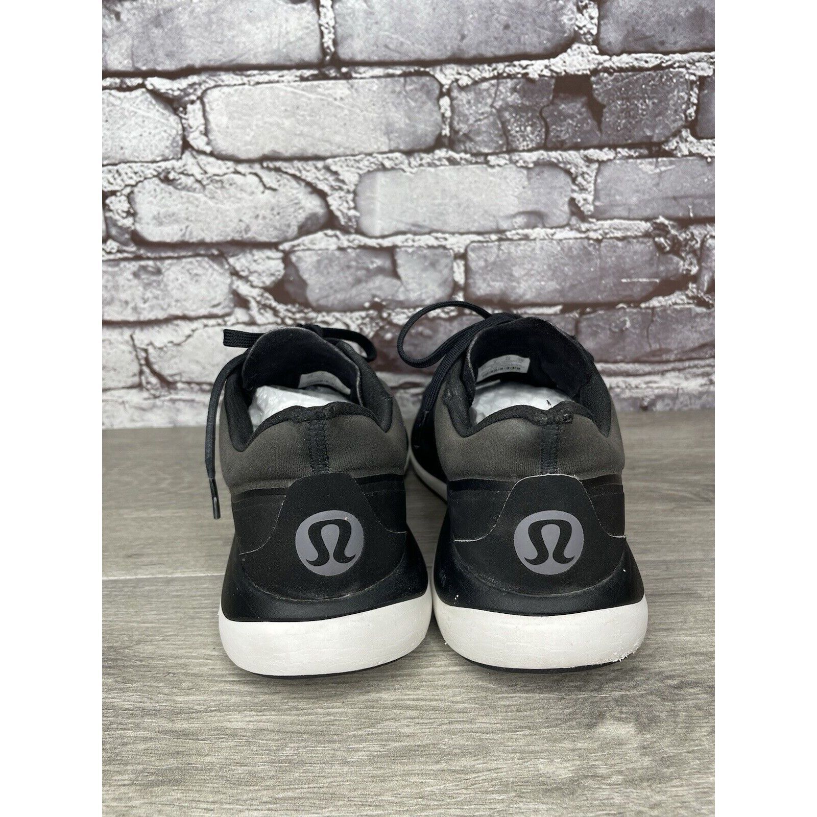 Lululemon Lululemon Black White Chargefeel Workout Low Athletic Sneake Size US 9.5 / IT 39.5 - 4 Thumbnail