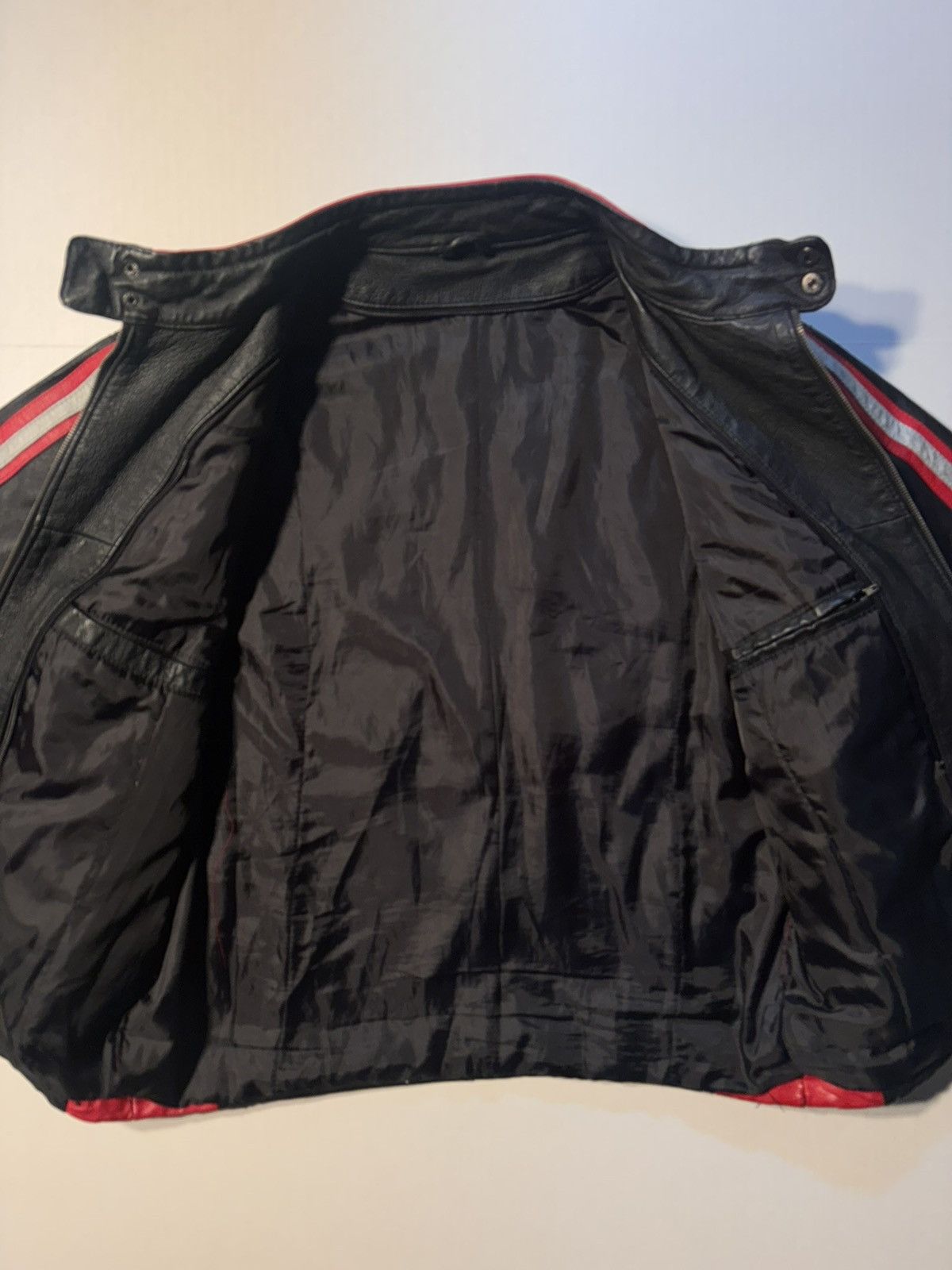 Wilsons Leather Vtg Moto Racing Stripe Cafe Faux Leather Motorcycle Jacket Size US L / EU 52-54 / 3 - 4 Thumbnail