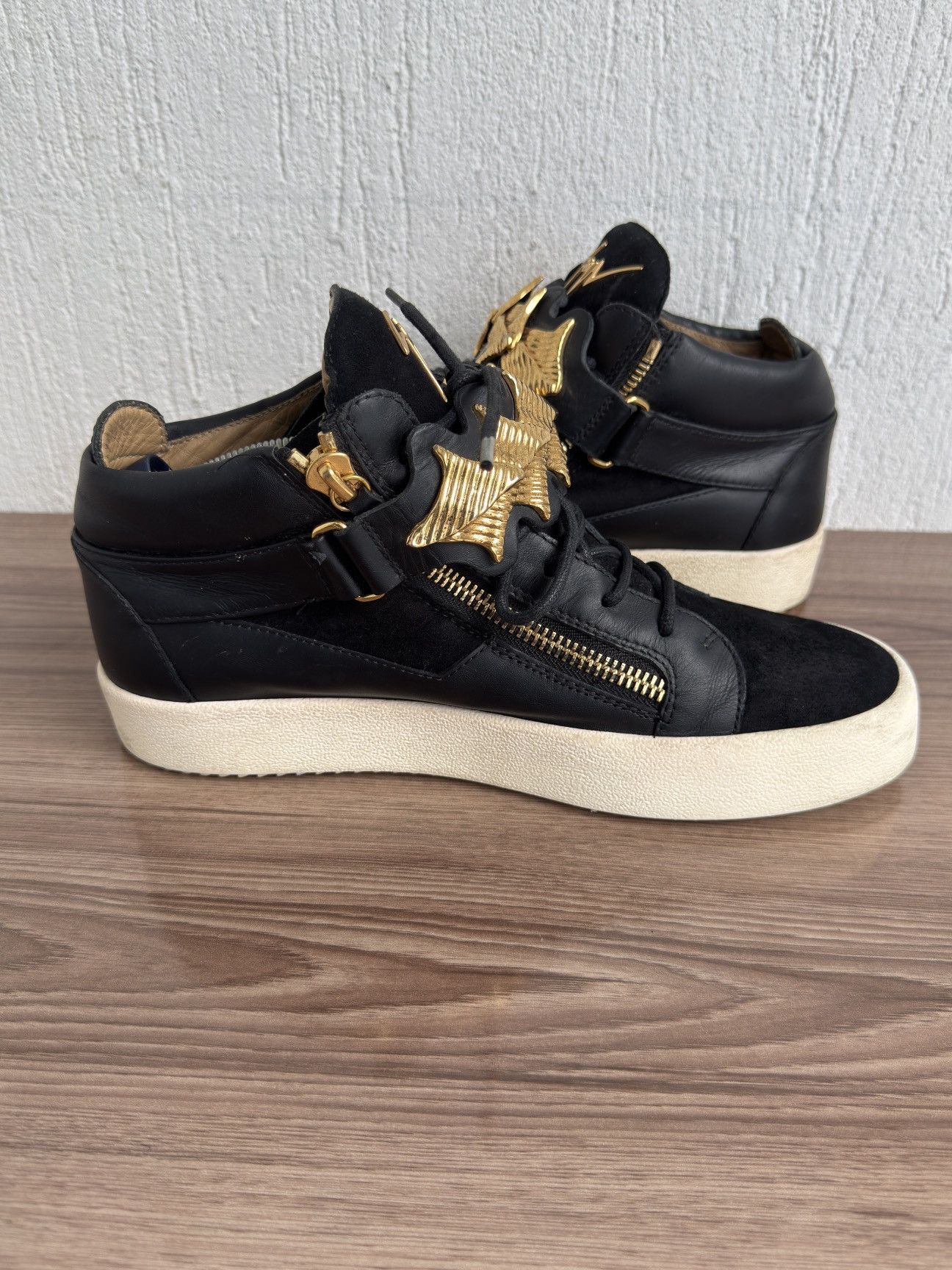 Giuseppe Zanotti Y2k😮‍💨🔥Gold strap buckle strap Sneaker Size US 10 / EU 43 - 16 Thumbnail