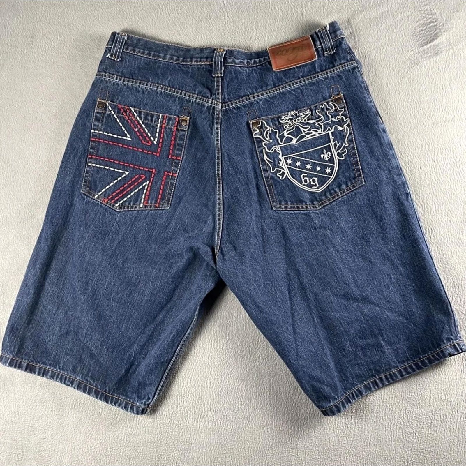 Coogi VTG Coogi Mens Denim Bermuda Shorts 42 Blue Flag Crest Embroidered 5-Pocket Relaxed Streetwear Size US 42 / EU 58 - 2 Thumbnail