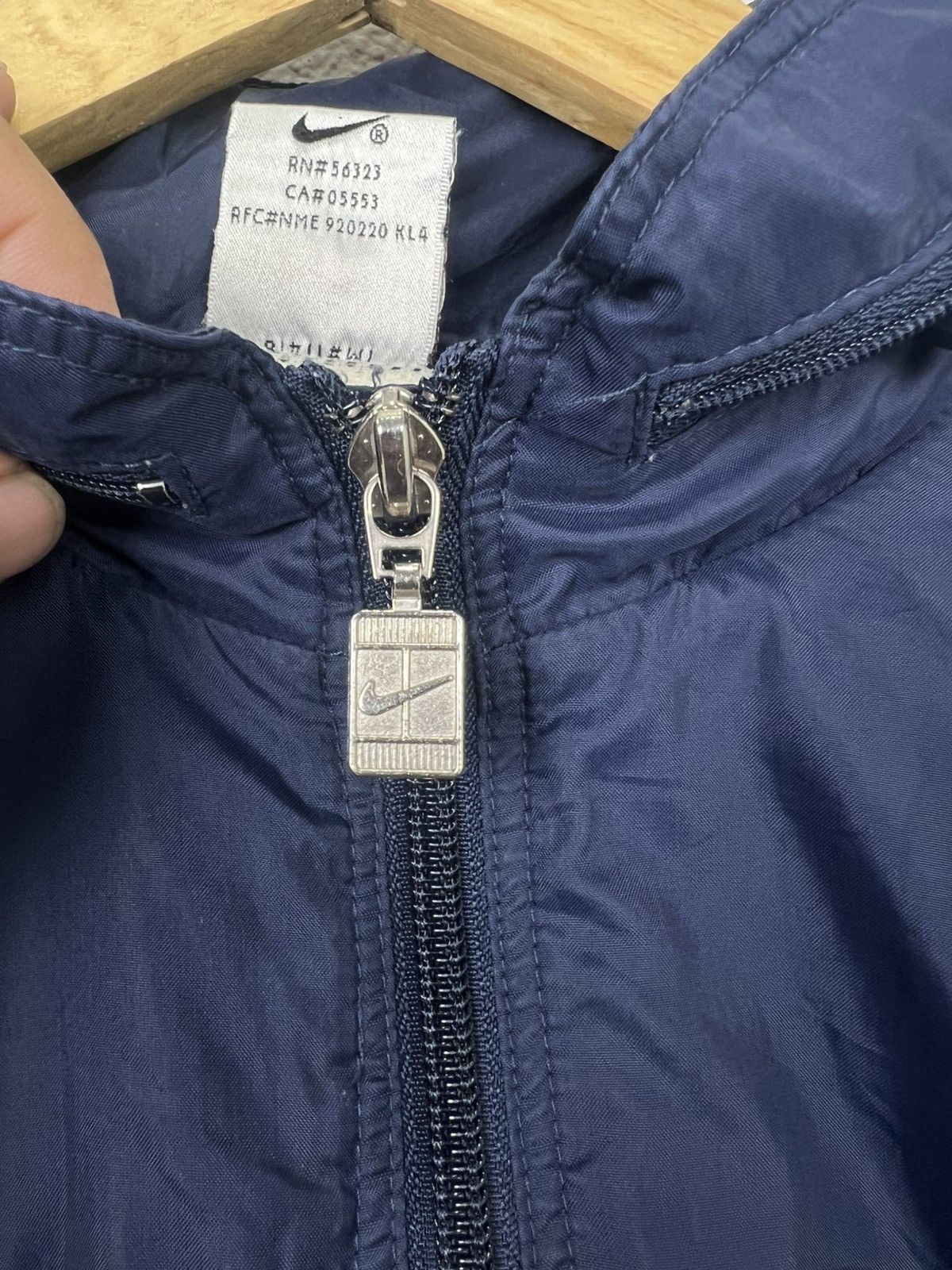 Nike Vintage 90s Nike Court Half-Zip Windbreaker Anorak Size US L / EU 52-54 / 3 - 7 Thumbnail