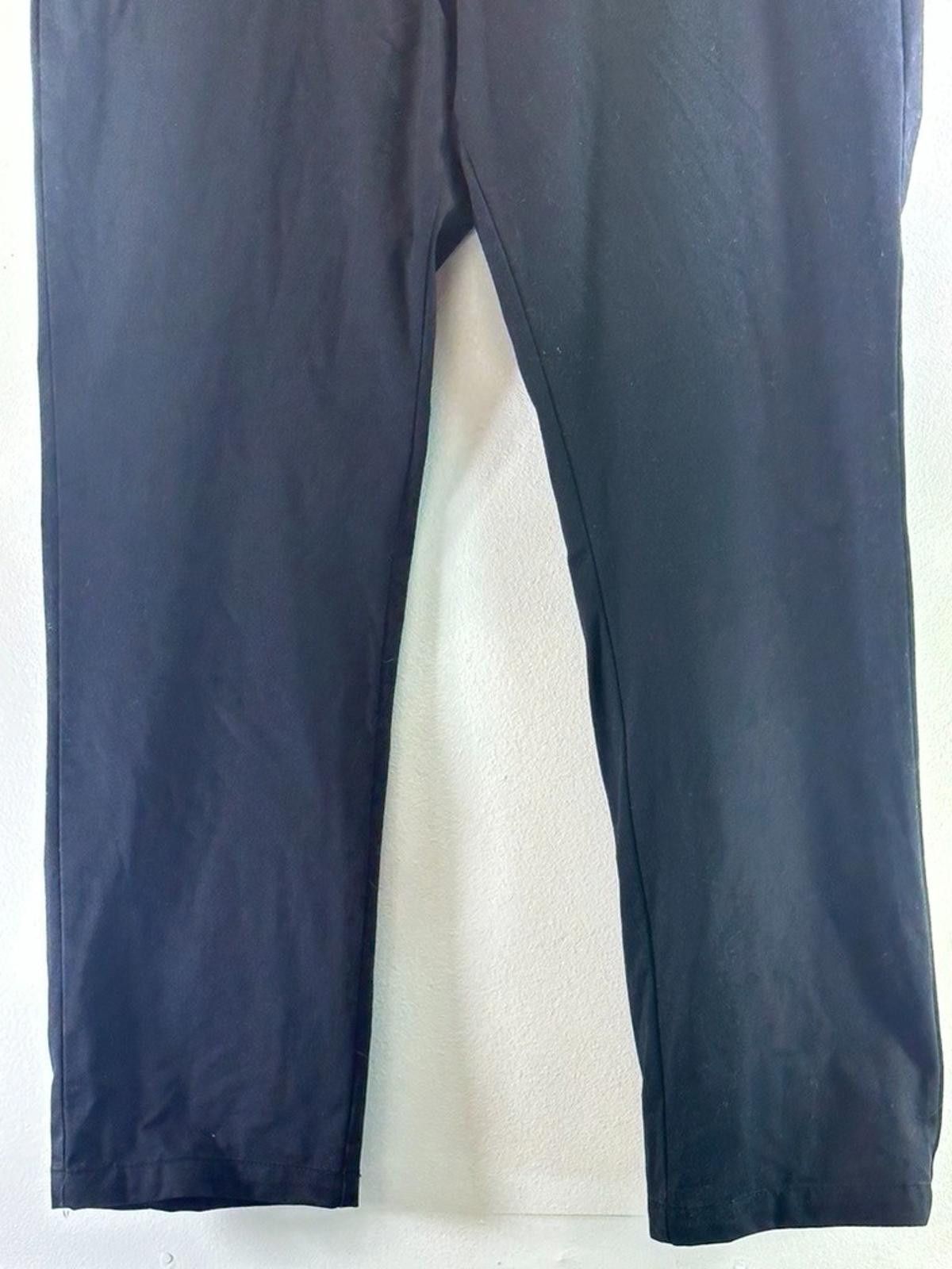 Izod Izod Men's Black 38/32 Straight Leg American Chino Size US 38 / EU 54 - 2 Thumbnail