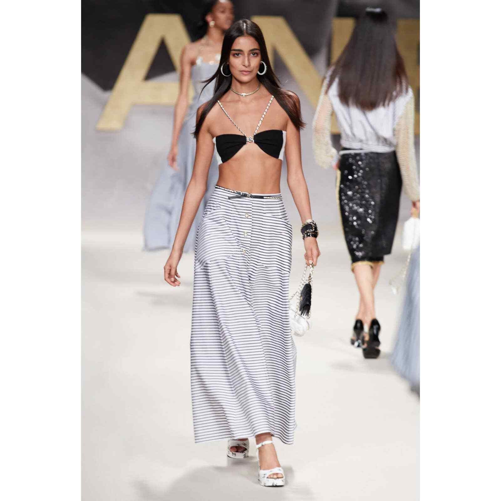 Chanel Chanel 22S Runway Black White Gold Cotton Crepe Top Bra 36 Size XS / US 0-2 / IT 36-38 - 1 Thumbnail
