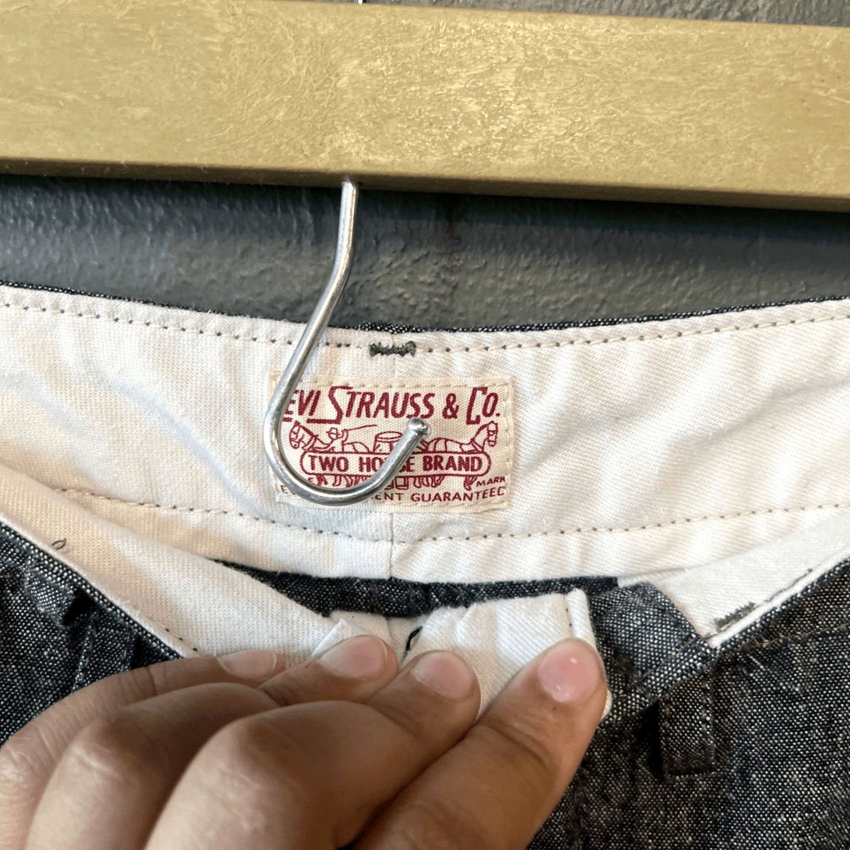 CO VINTAGE Levi Strauss & Co Mens | 32 | Linen Blend Shorts | Gray | Pockets | Chino | (If NOT vintage) Size US 32 / EU 48 - 2 Thumbnail