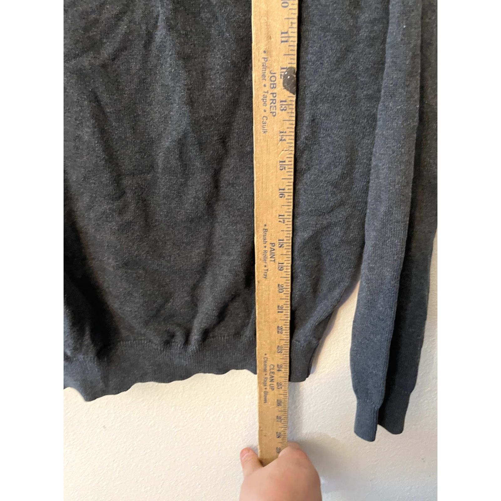 Express Express Mens Pullover V-Neck Sweater Size Medium Charcoal Gray Knit Cotton Long Sleeve Pullover Modern All Seasons Size US M / EU 48-50 / 2 - 4 Thumbnail