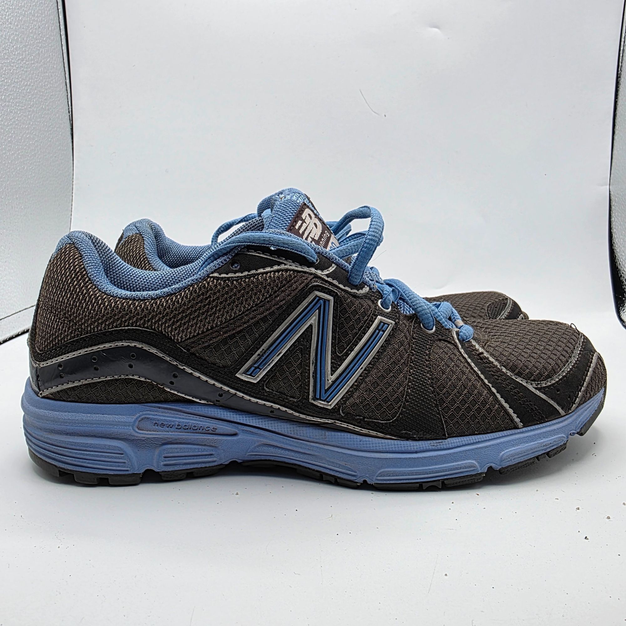 New Balance New Balance 490 Womens Size 9 Black Blue Running Shoes Athle Size US 9 / IT 39 - 12 Thumbnail