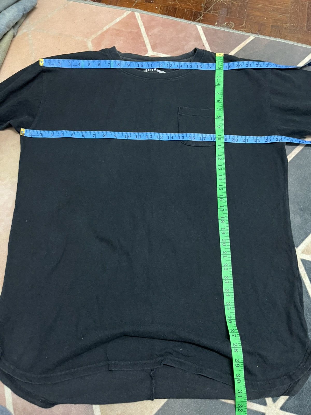 HOLLYWOOD RANCH MARKET 💥Sunfaded Heart Market 3quarters Sleeves Blank Pocketed Tee Size US XL / EU 56 / 4 - 11 Thumbnail