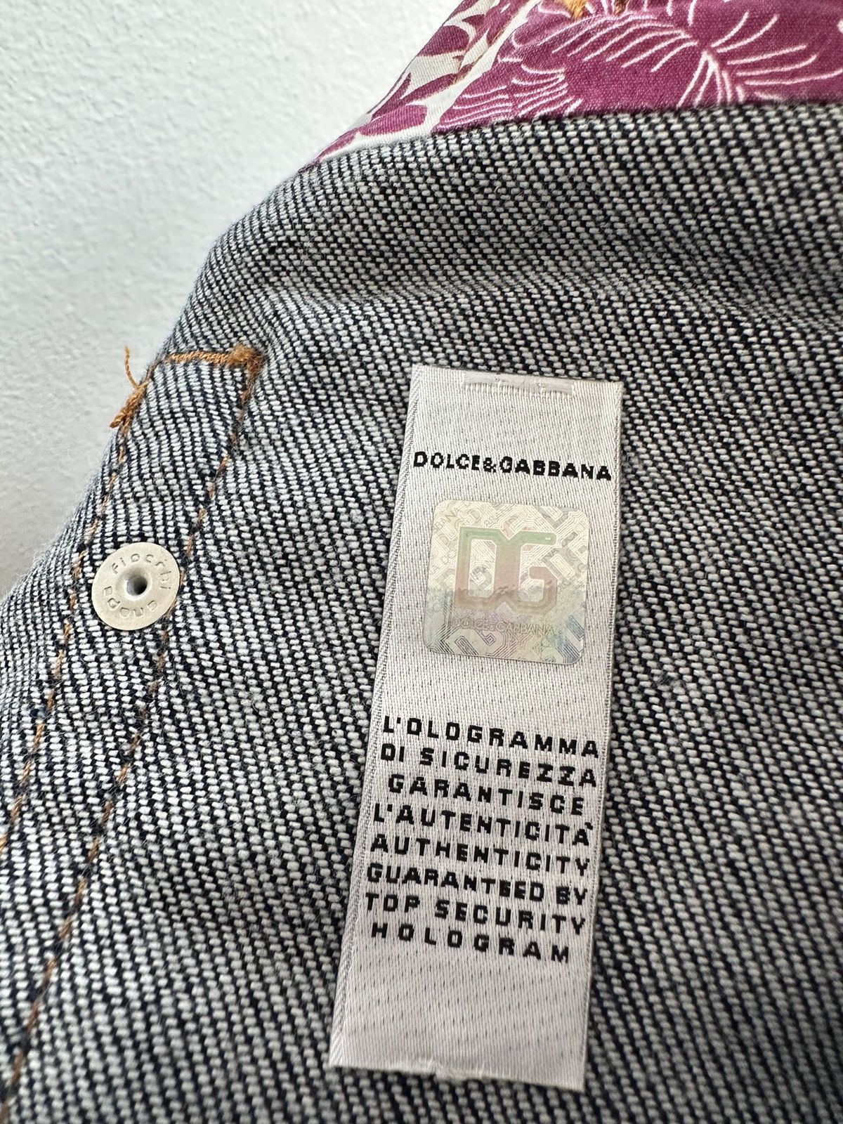 Designer × Dolce & Gabbana Dolce & Gabbana denim shorts designer luxury Size 26" / US 2 / IT 38 - 9 Thumbnail