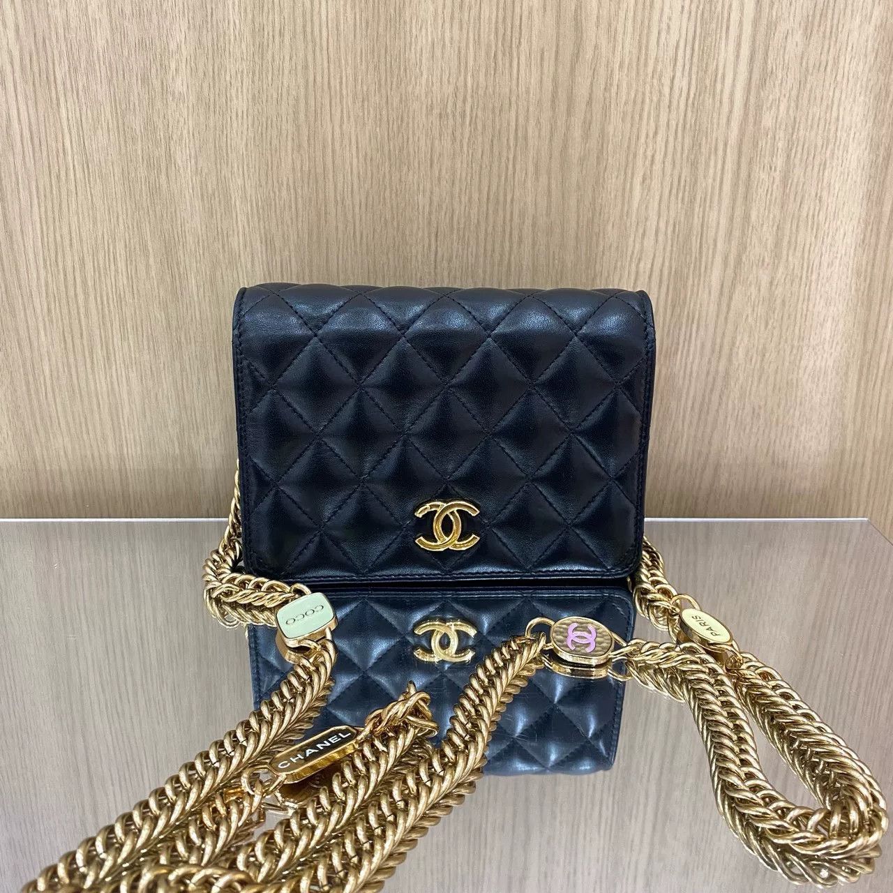 Chanel Pre-loved Bag Very good condition Size ONE SIZE - 1 Thumbnail
