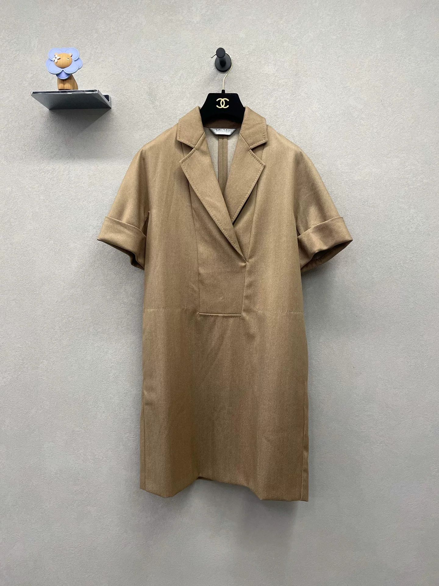 Max Mara elegant maxmara beige dress for any occasion Size US 34 / EU 50 - 1 Thumbnail