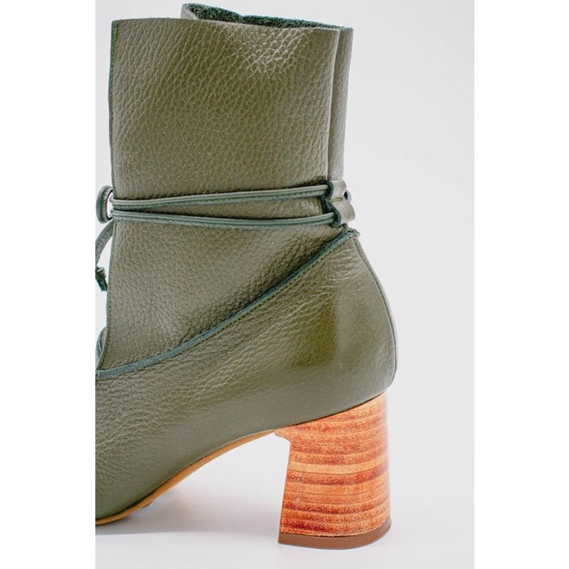 Anthropologie Stivali Size 38 (US 7/7.5) Olive Leather Ankle Boots Size US 7 / IT 37 - 7 Thumbnail