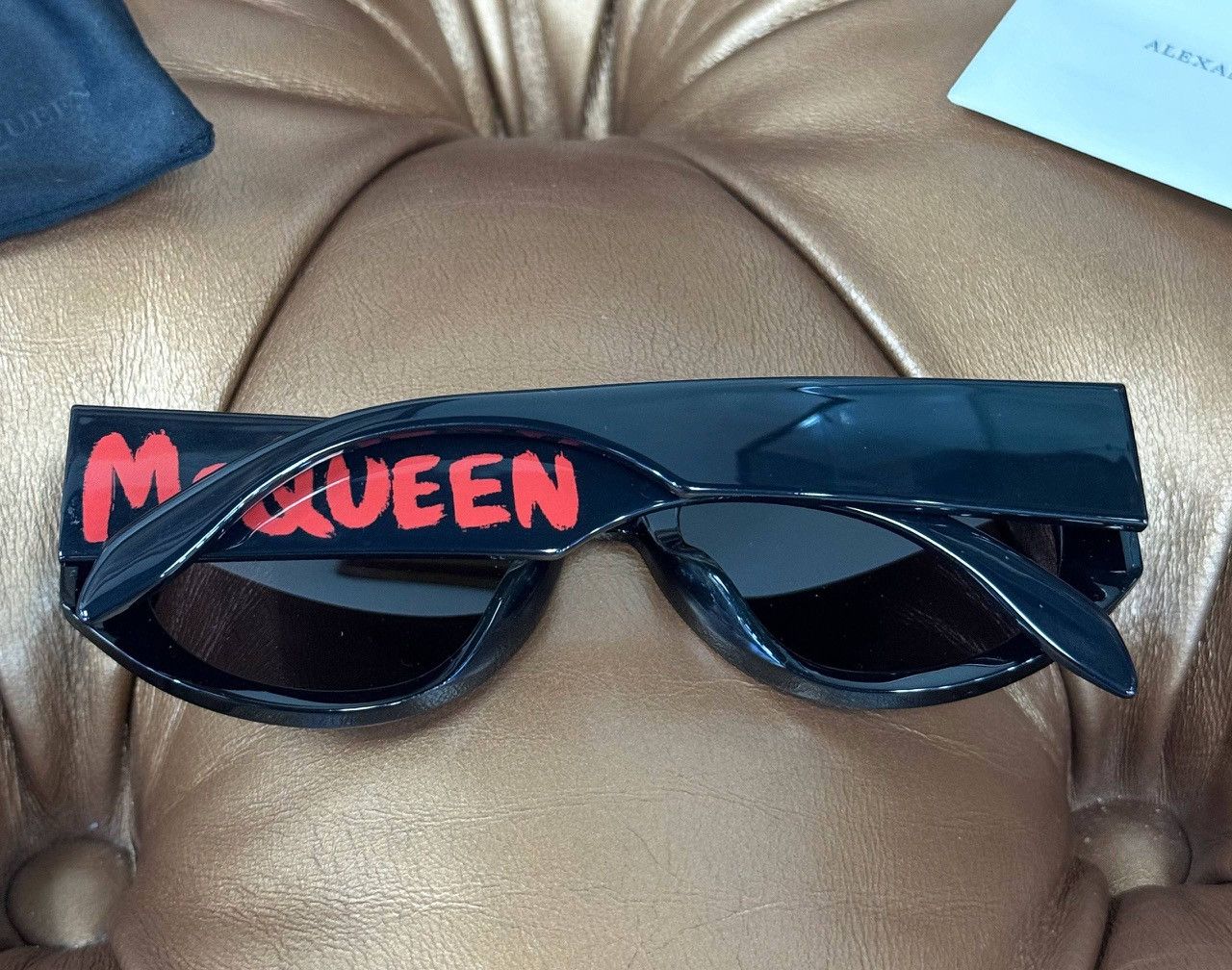Alexander McQueen Alexander McQueen Red Graffiti Logo Sunglasses AM0330S 002 Size ONE SIZE - 3 Thumbnail