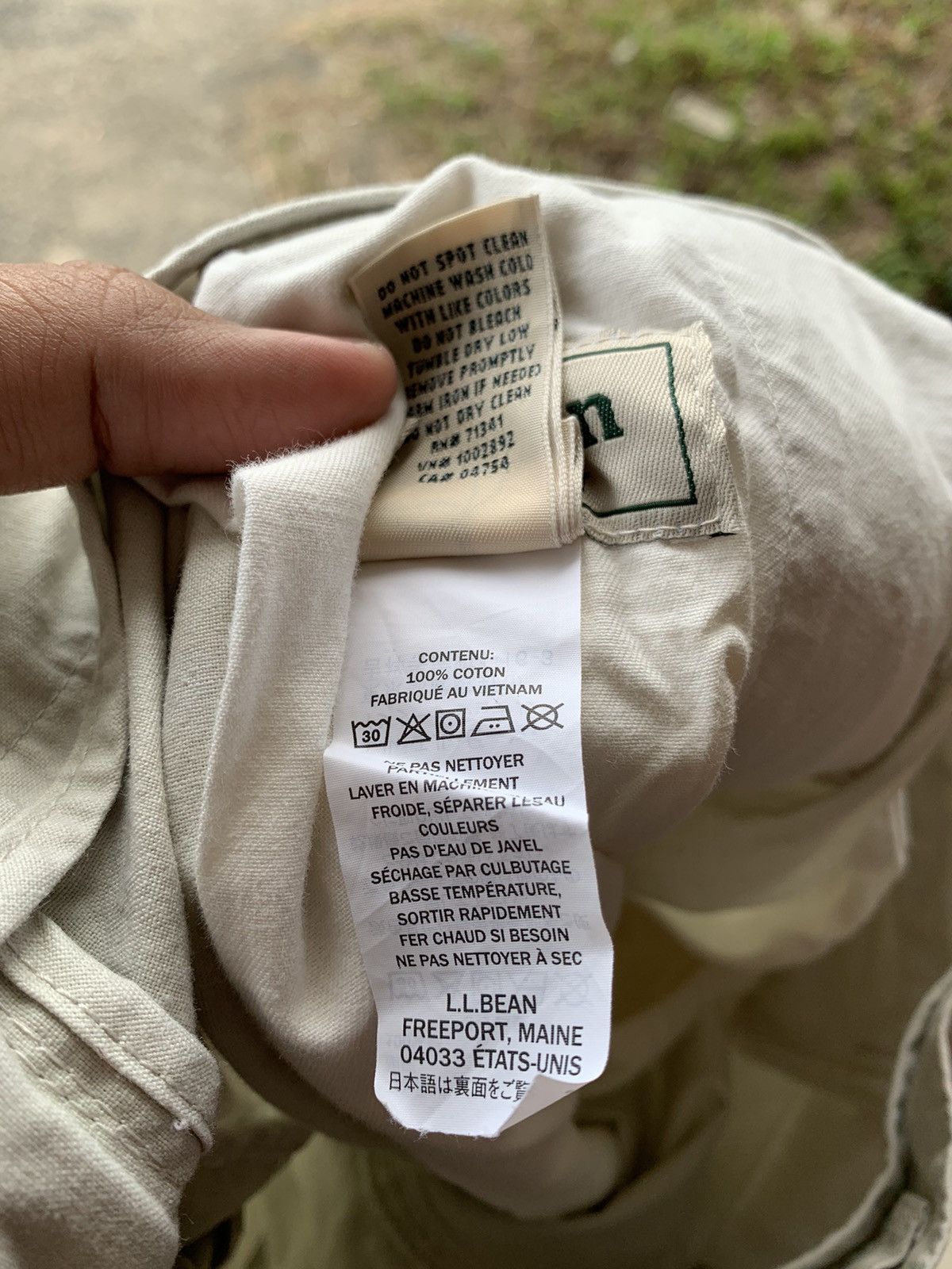 L.L. Bean 🔥 LL Bean Multipocket Cargo Short Pants Size US 33 - 10 Thumbnail