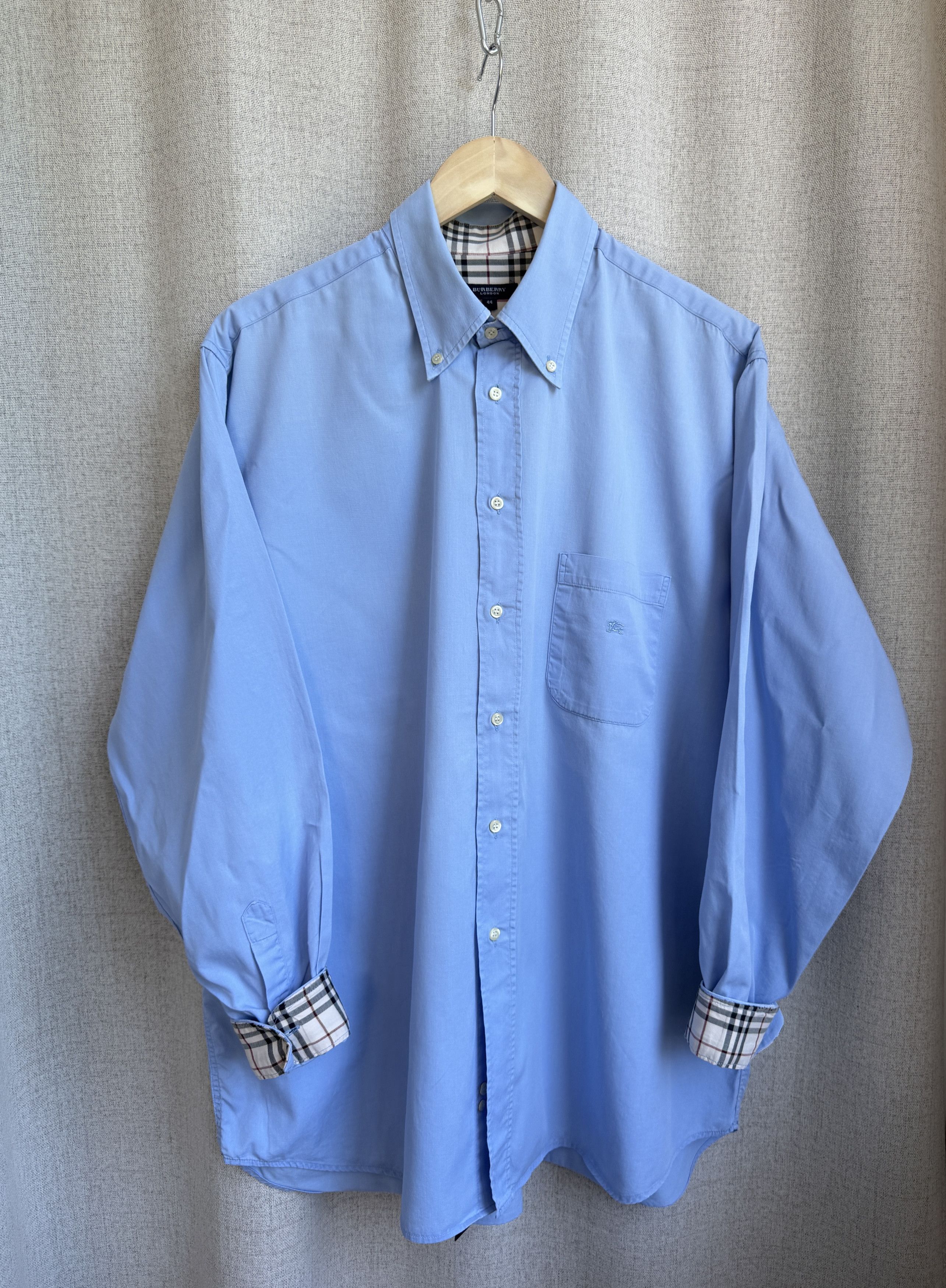 Burberry Vintage Burberry Nova Check Blue Plain Button Up Shirt Size US L / EU 52-54 / 3 - 2 Thumbnail