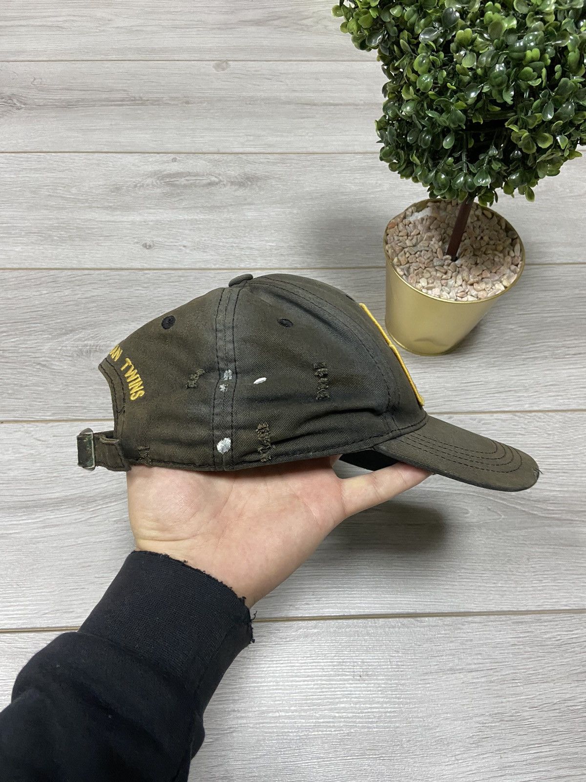 Dsquared2 Dsquared2 Canada 🍁 wild free painted fade Italy cap Size ONE SIZE - 5 Thumbnail
