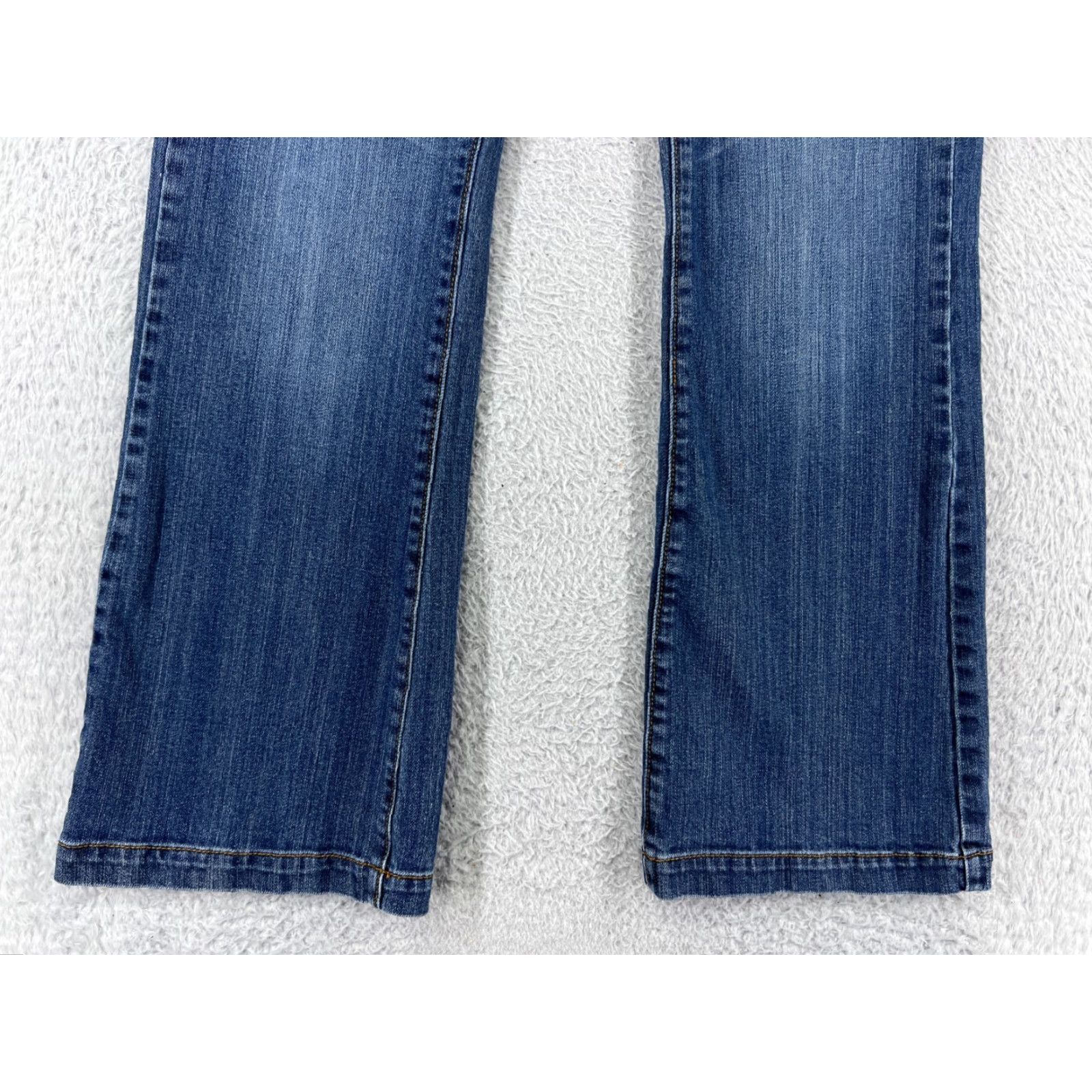 Vintage Bella Elemento Jeans Womens 8 Denim Bootcut Cotton Blend Stretch 28in Waist 30in Inseam Blue 5-Pocket Embroidered Solid Mid Rise Western Womens Size 30" / US 8 / IT 44 - 6 Thumbnail