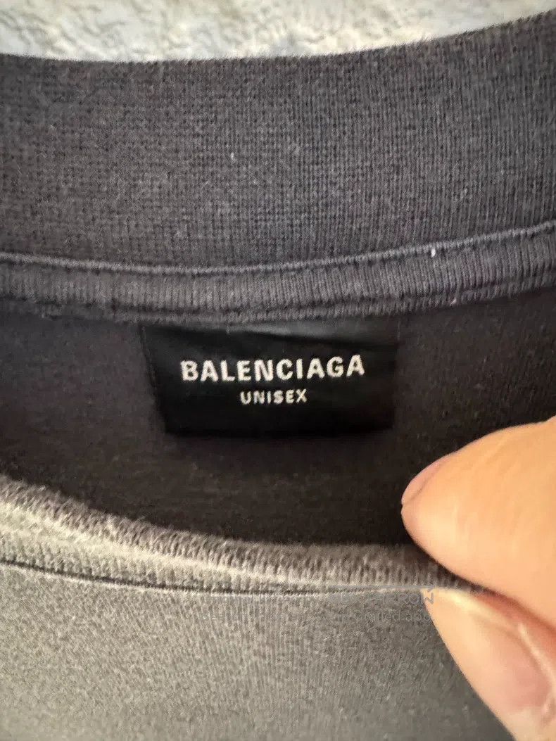 Balenciaga Balenciaga Fuzzy Coca-Cola Letter Printed Round Neck Short Size US L / EU 52-54 / 3 - 3 Thumbnail