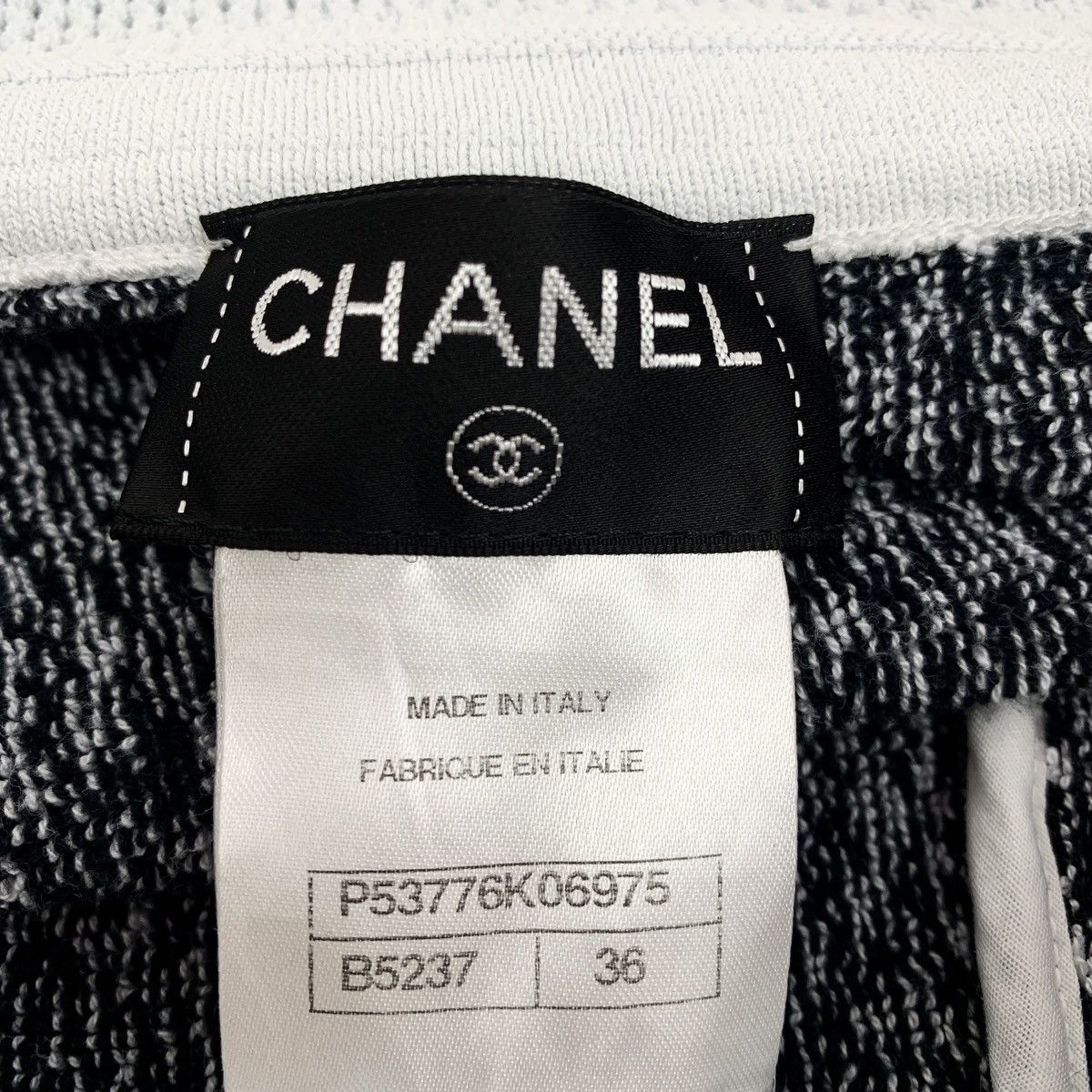 Chanel Chanel Grey Interwoven Double C Mini Skirt K26WX Size 25" / US 0 / IT 36 - 5 Thumbnail