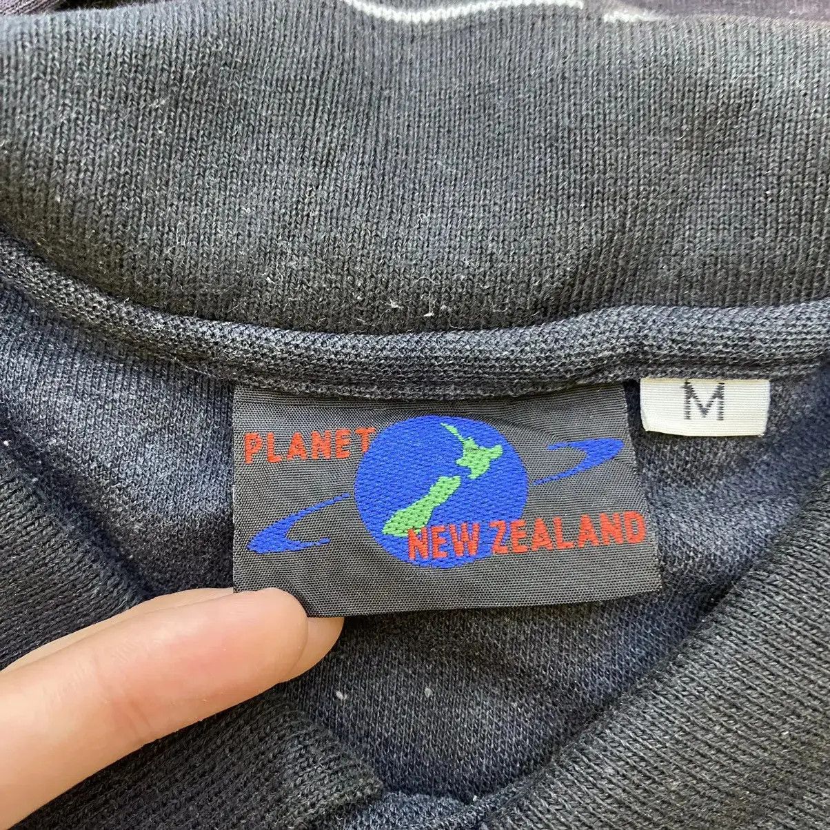 Vintage Vintage PLANET NEW ZEALAND Silvern Fern Flag Polo Tee Shirt Size US M / EU 48-50 / 2 - 5 Thumbnail