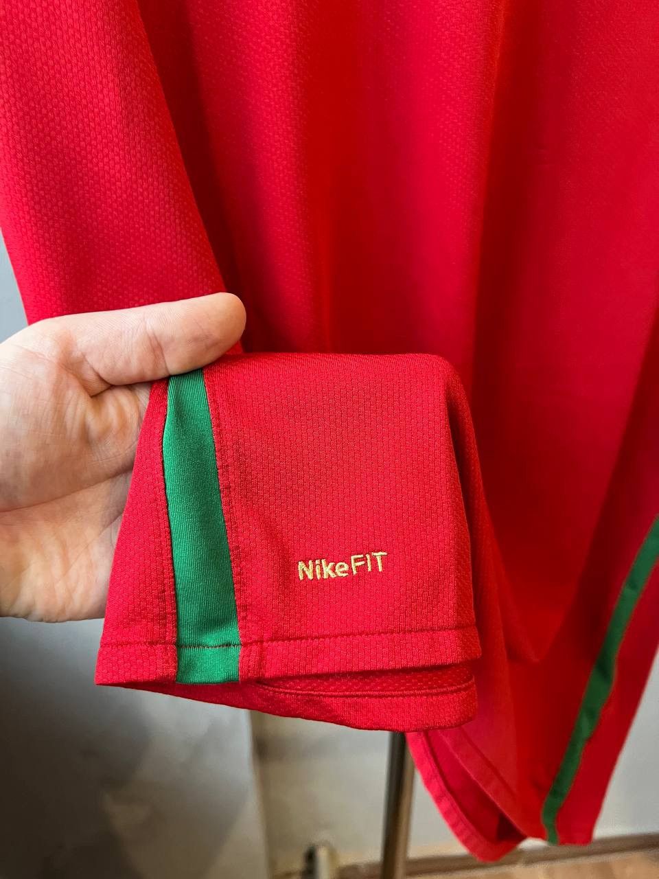 Nike 2008/10 PORTUGAL TEAM HOME SOCCER JERSEY FOOTBALL SHIRT 2XL Size US XXL / EU 58 / 5 - 11 Thumbnail