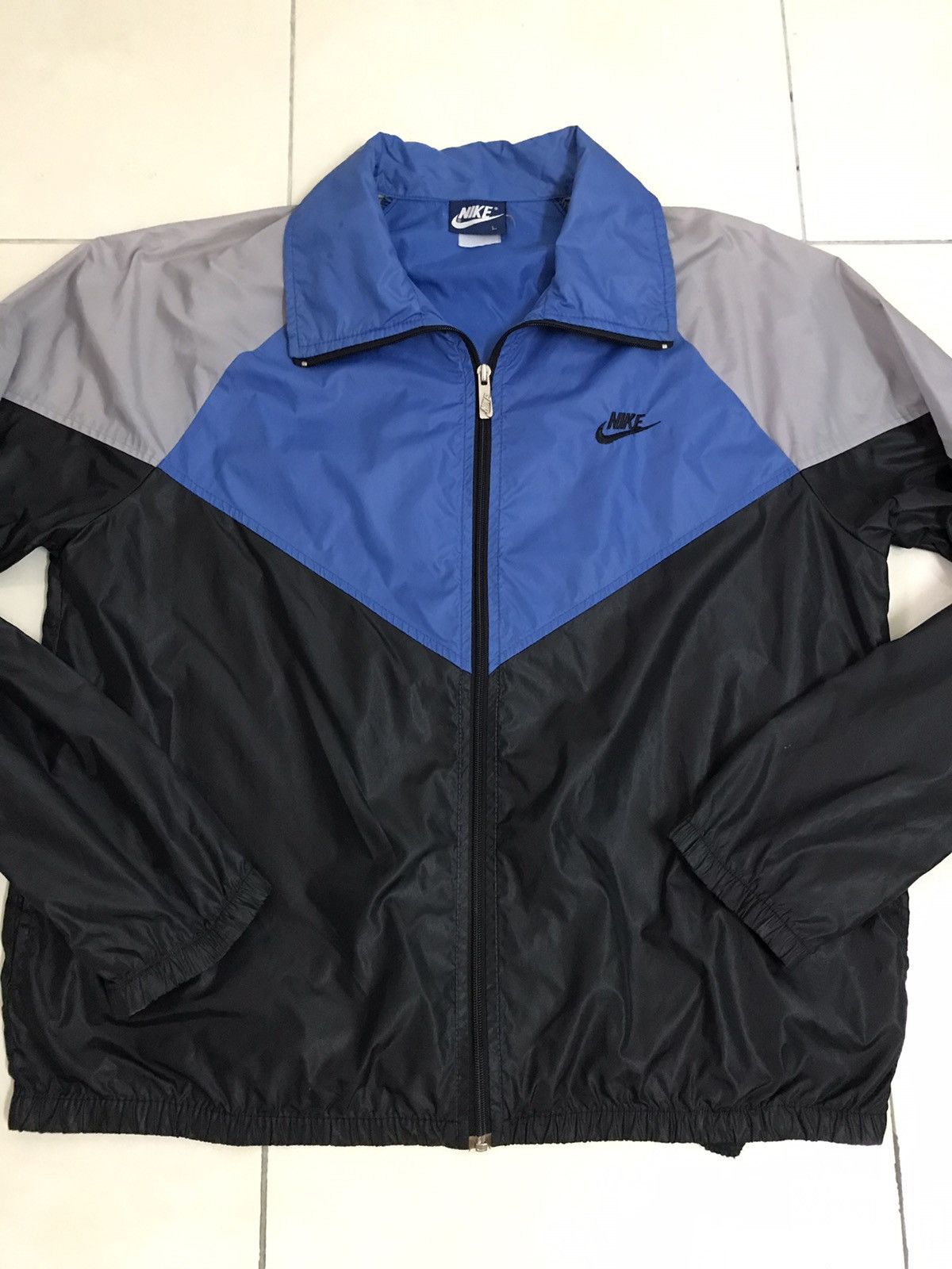 Nike × Vintage 90s Nike Embroidery Logo Windbreaker Jacket Size US L / EU 52-54 / 3 - 7 Thumbnail