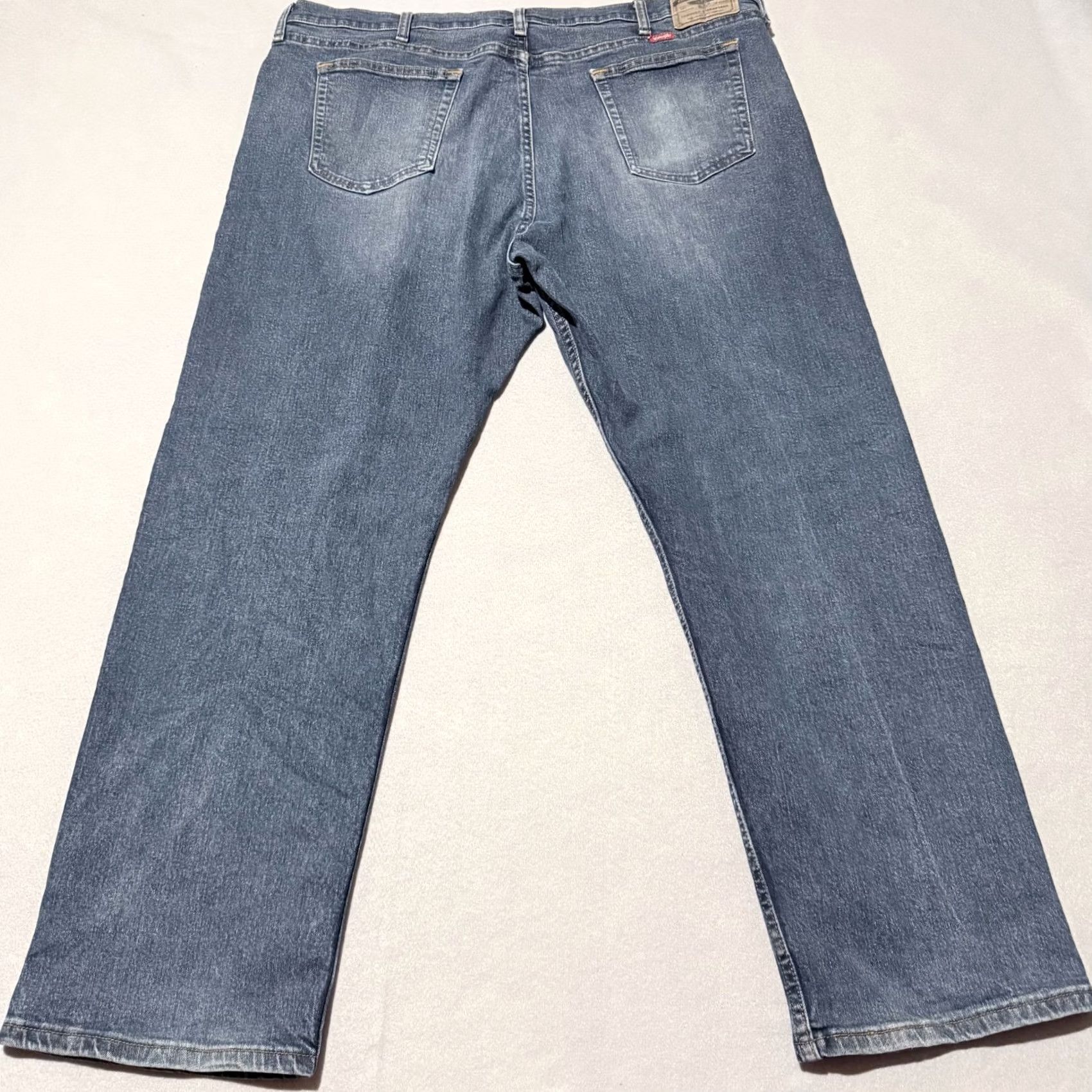 Wrangler Wrangler Jeans Blue Denim High-Rise Classic Straight Fit Zip Fly 42X29 Jeans Men 42 Blue Vintage Wrangler Jeans Mens 42X29 Size US 42 / EU 58 - 2 Thumbnail