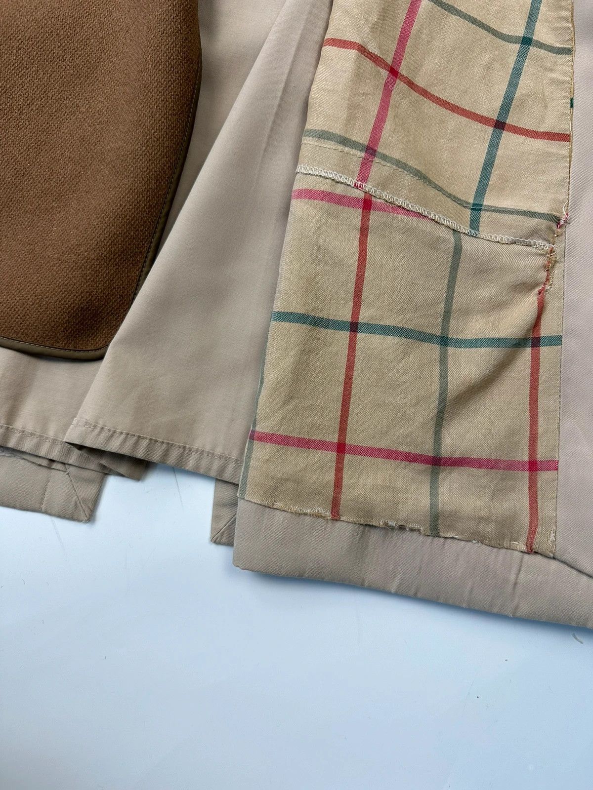 Burberry Burberrys 80’s Beige Trench Coat Jacket Double Breasted Size US L / EU 52-54 / 3 - 15 Thumbnail