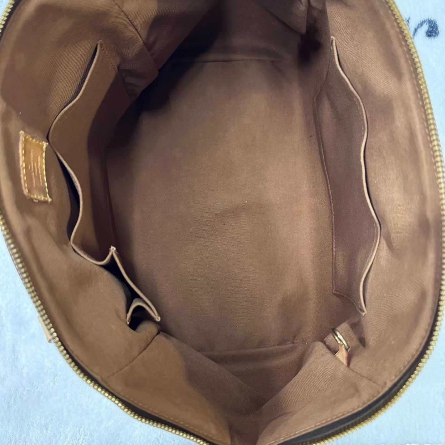 Louis Vuitton LV Monogram Dumpling Bag Q10 Size ONE SIZE - 6 Thumbnail