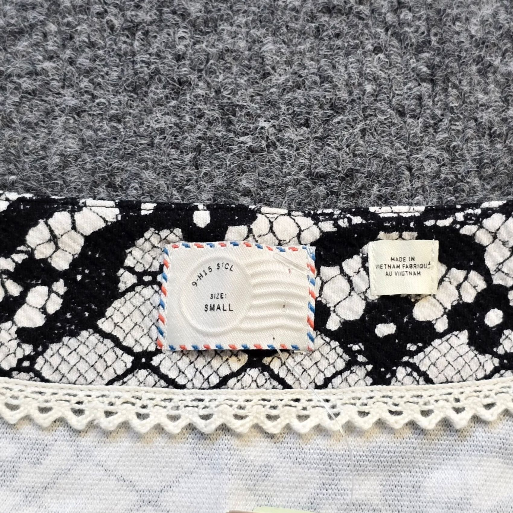 Anthropologie Postmark Anthropologie Top Womens Size Small Black White Floral Peplum Knit Blouse Casual Shirt 3/4 Sleeve Regular Womens Size S / US 4 / IT 40 - 3 Thumbnail