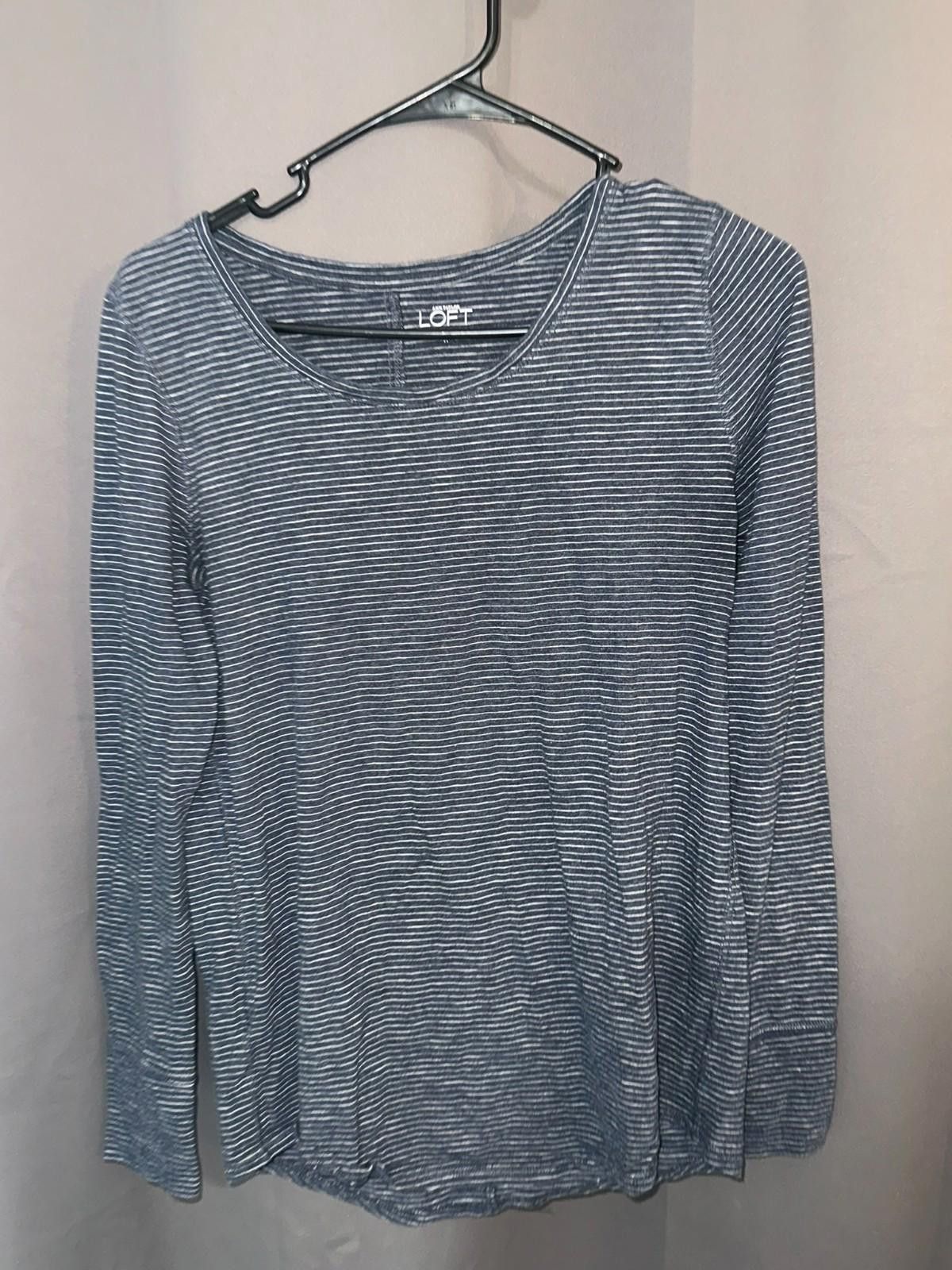 Designer LOFT women’s long-sleeve striped shirt in size Medium Size M / US 6-8 / IT 42-44 - 3 Thumbnail