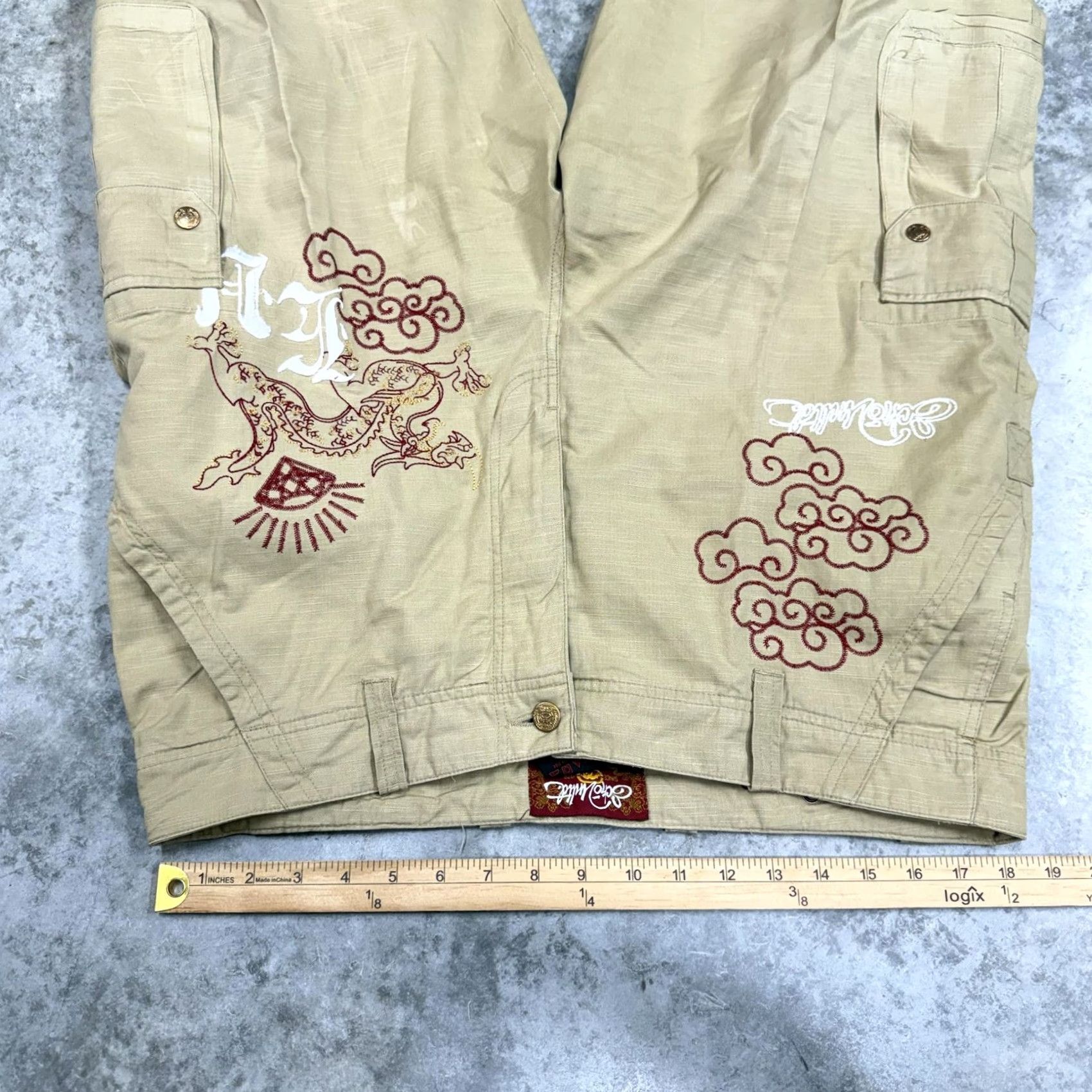 Ecko Unltd. Ecko Unltd Pants Mens 36x30 Beige Cargo Baggy Wide-Leg Dragon Embroidered Y2K Pants Mens Wide-Leg Cargo Beige Dragon Embroidered 36x30 Mens Boys? Size US 36 / EU 52 - 7 Thumbnail