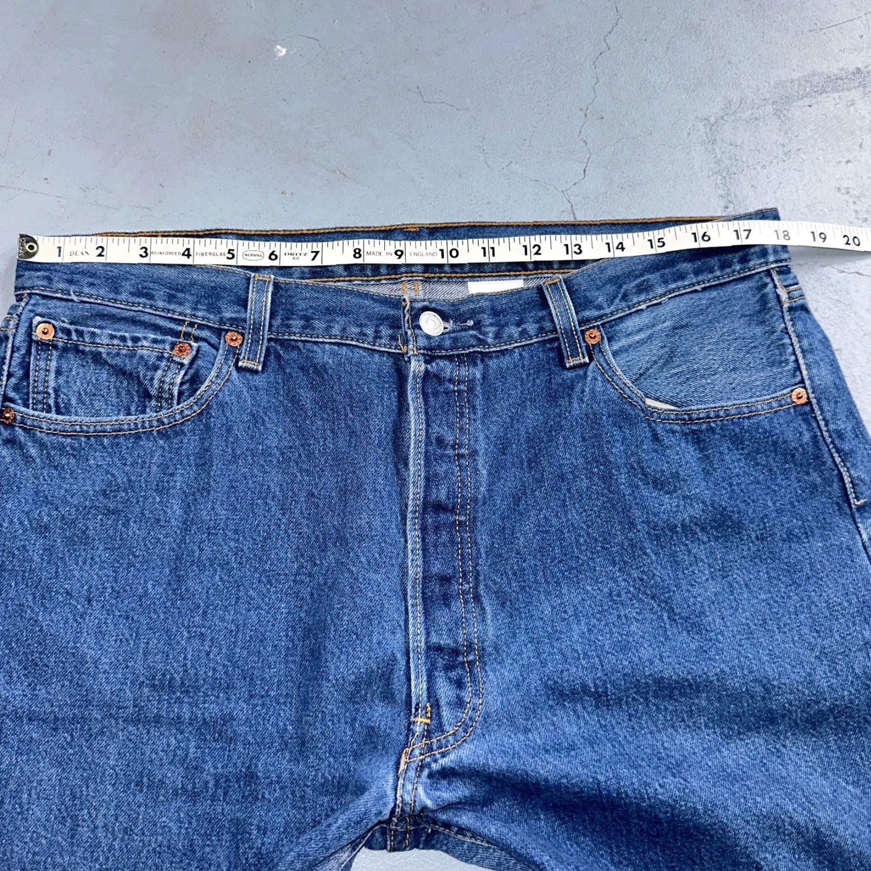 Levi's VINTAGE Levi's 501 Jeans Mens Adult Medium Blue 90s Straight Leg Cotton Denim 33in Inseam Size US 38 / EU 54 - 7 Thumbnail
