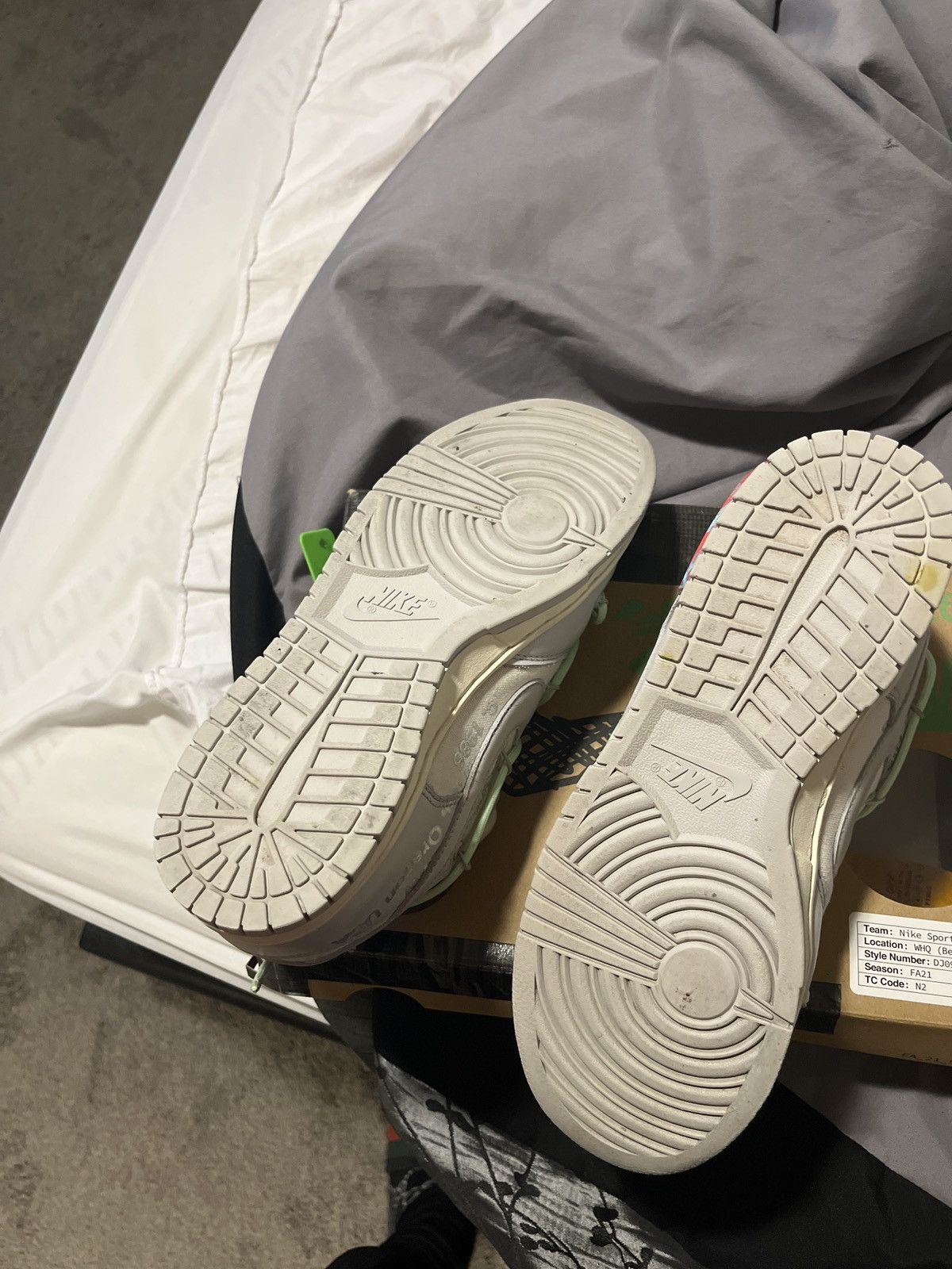 Nike × Off-White Nike Dunk Low A lot 7 Size US 10.5 / EU 43-44 - 12 Thumbnail