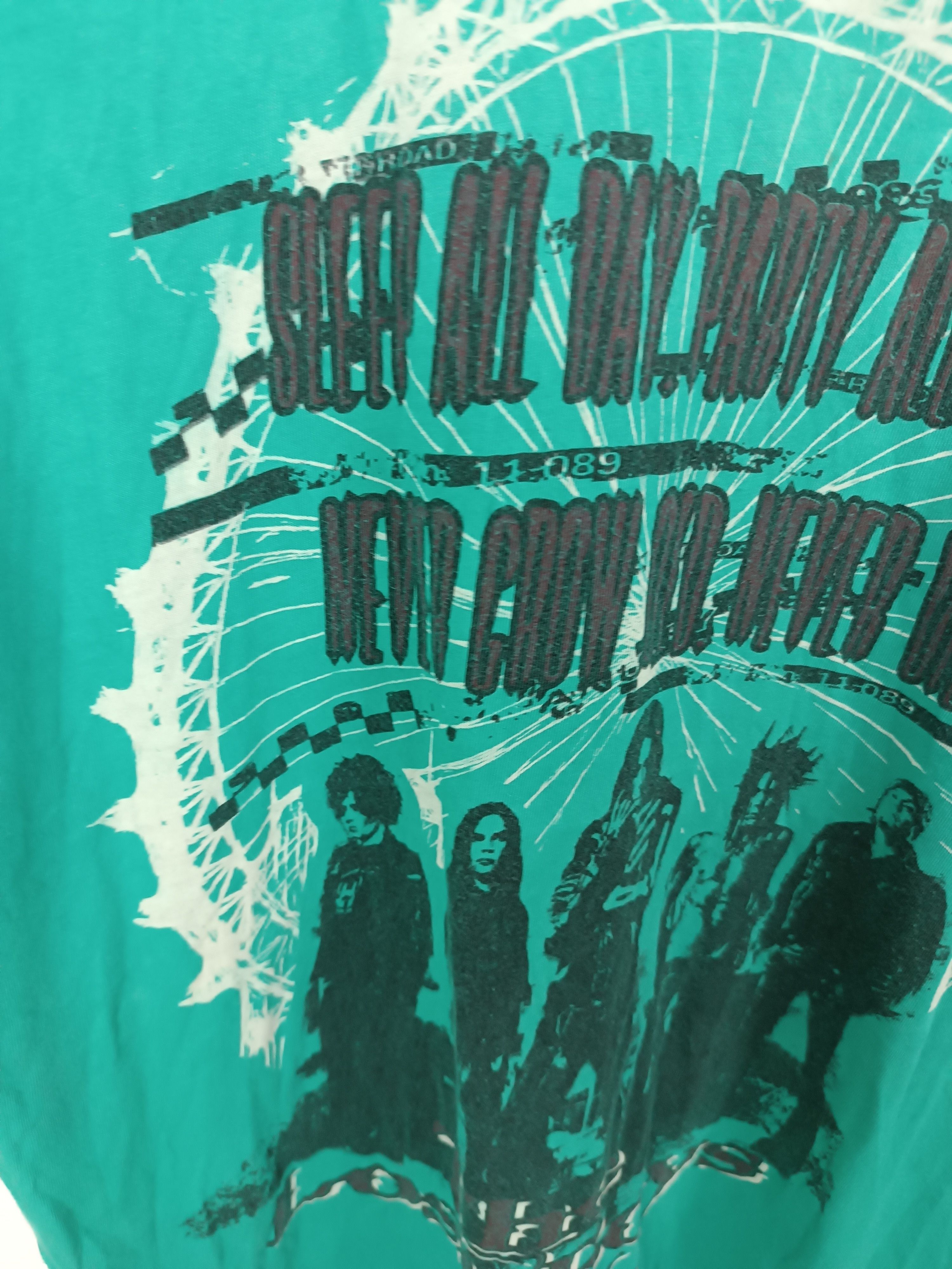 Vintage VINTAGE THE LOST BOYS HORROR COMEDY TEE fright night dark Size US M / EU 48-50 / 2 - 14 Thumbnail