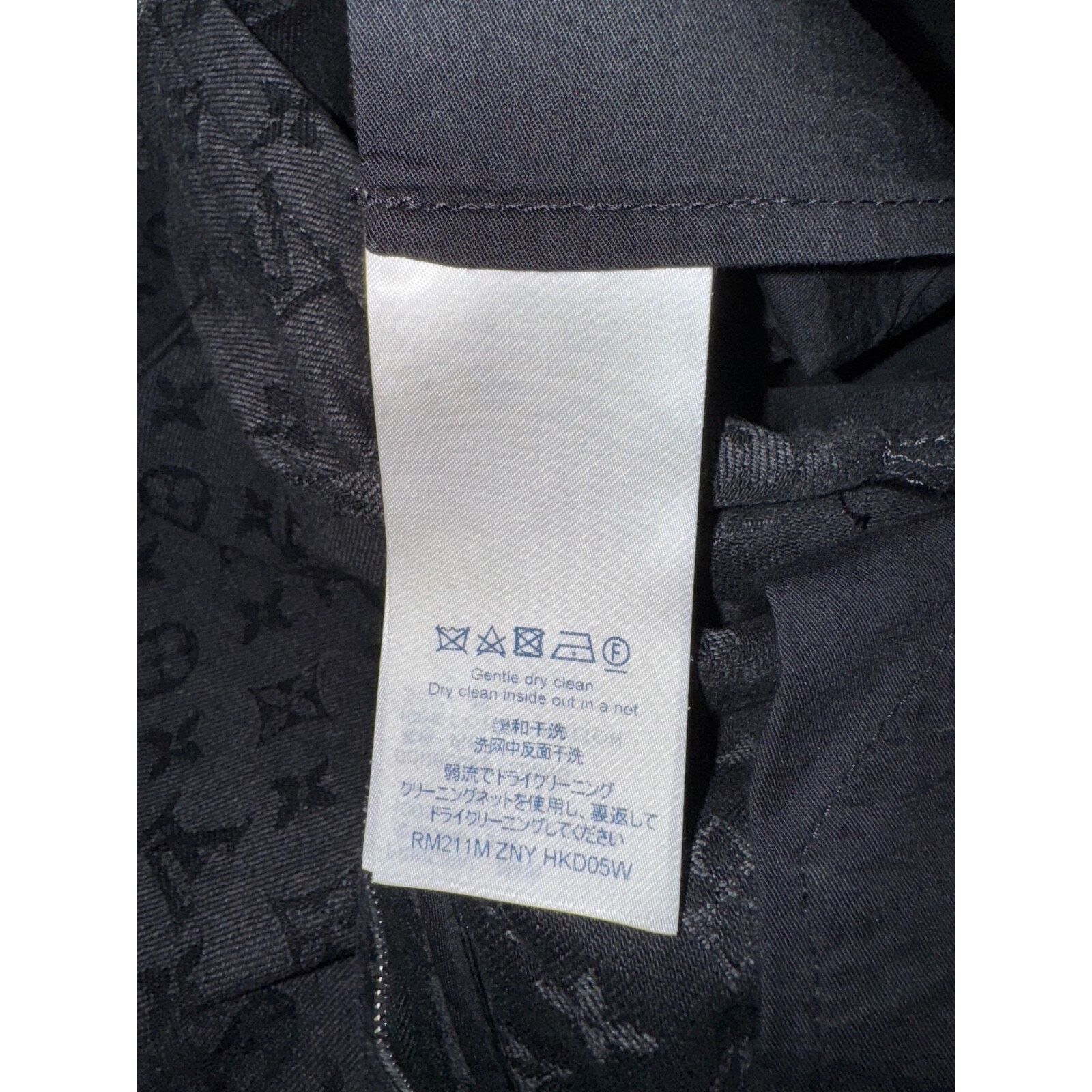 Louis Vuitton Louis Vuitton NBA Monogram Logo Gris Chine Grey Black Size US 34 / EU 50 - 14 Thumbnail