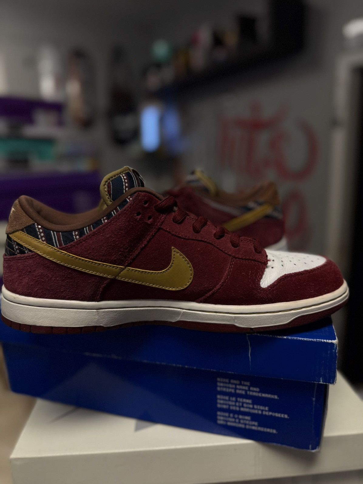 Nike Size 11 - Nike Dunk Pro SB Low Anchorman 2009 (304292-672 Size US 11 / EU 44 - 8 Thumbnail