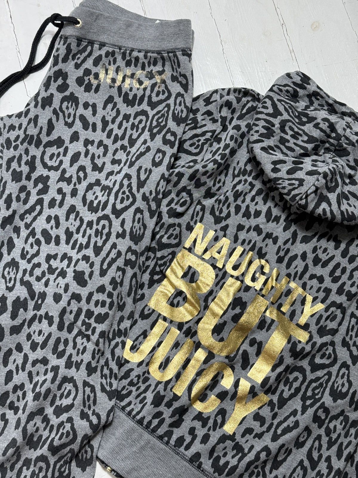 Juicy Couture JUICY COUTURE LEOPARD PRINT HOODIE&PANTS SET TRACKSUIT Size XL / US 12-14 / IT 48-50 - 2 Thumbnail