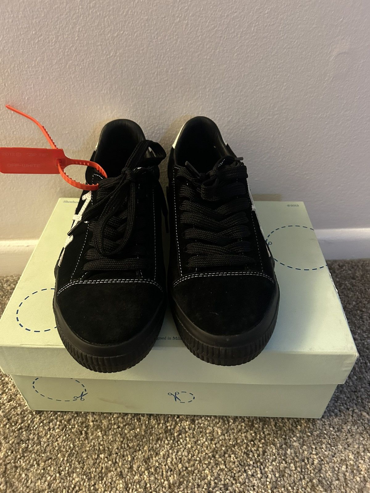 Off-White New Arrow Low Vulcanized Black White Off-White Size US 5.5 / EU 38 - 4 Thumbnail
