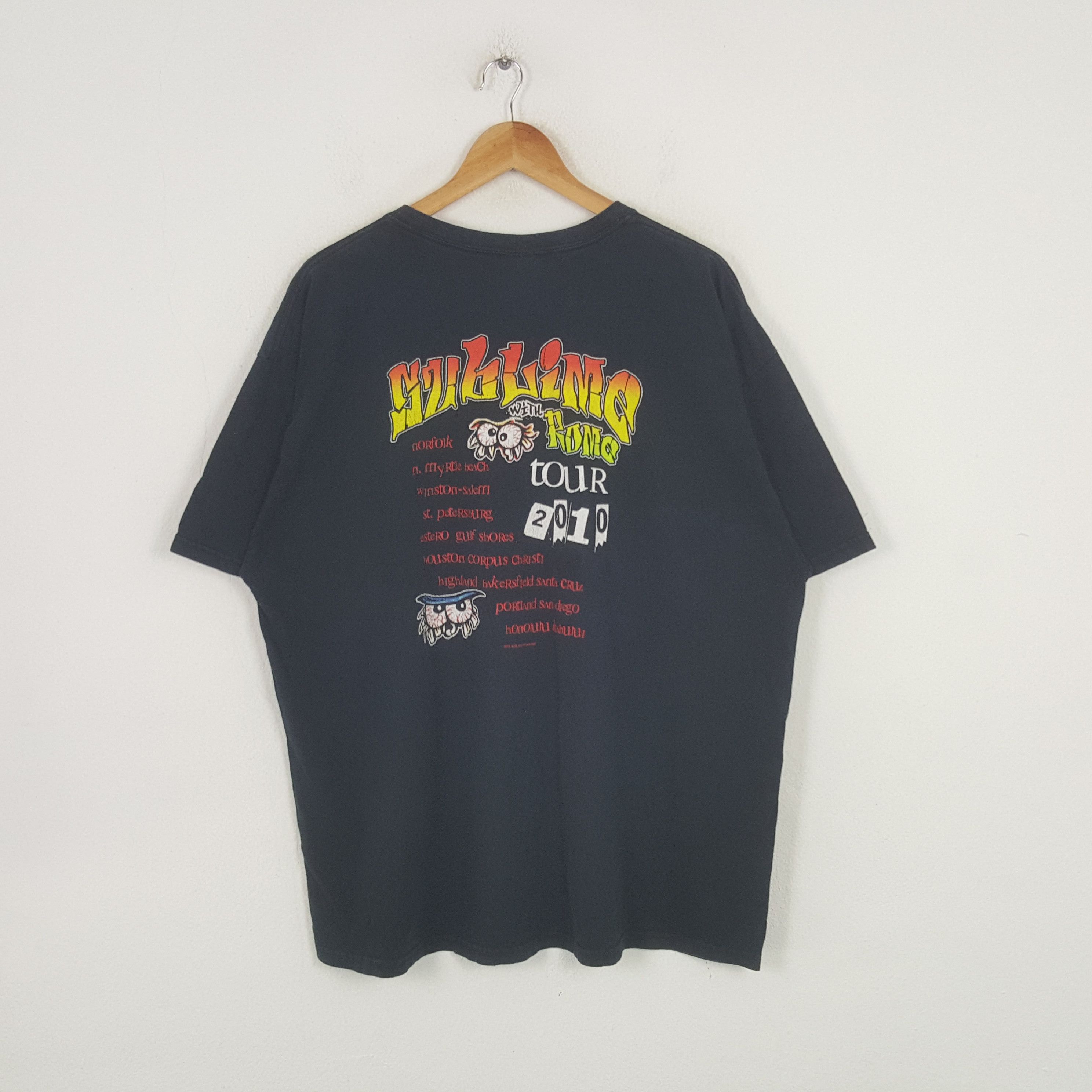 Band Tees Vintage Sublime With Rome Tour 2010 Rock Tshirt RR15 Size US XXL / EU 58 / 5 - 3 Thumbnail