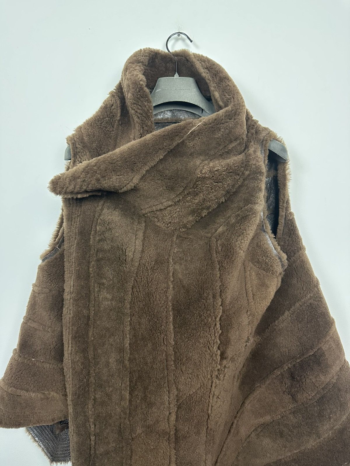 Rick Owens FW23 ‘LUXOR’ Reversible Shearling Gleam Vest Size US L / EU 52-54 / 3 - 6 Thumbnail