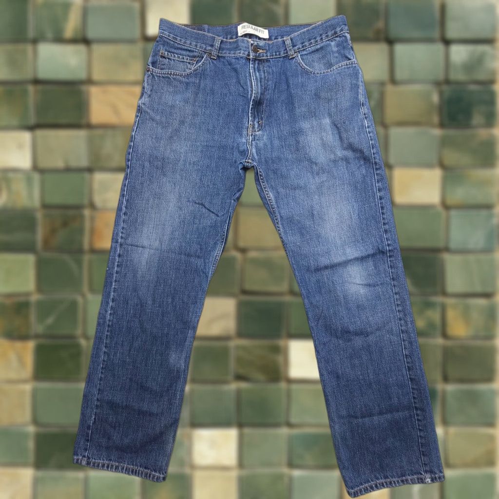 Levi's VINTAGE Levi's 505 Jeans Mens 36 x 32 Dark Fade Straight Regular Denim 5-Pocket 2000s Size US 36 / EU 52 - 1 Thumbnail