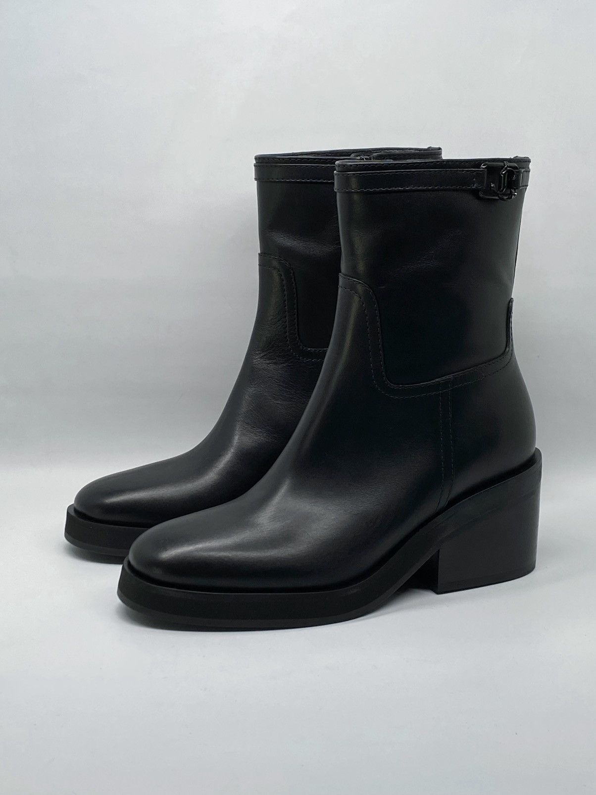 Jimmy Choo Jimmy Choo Yasmin Leather Ankle Boots size 36 Size US 6 / IT 36 - 4 Thumbnail