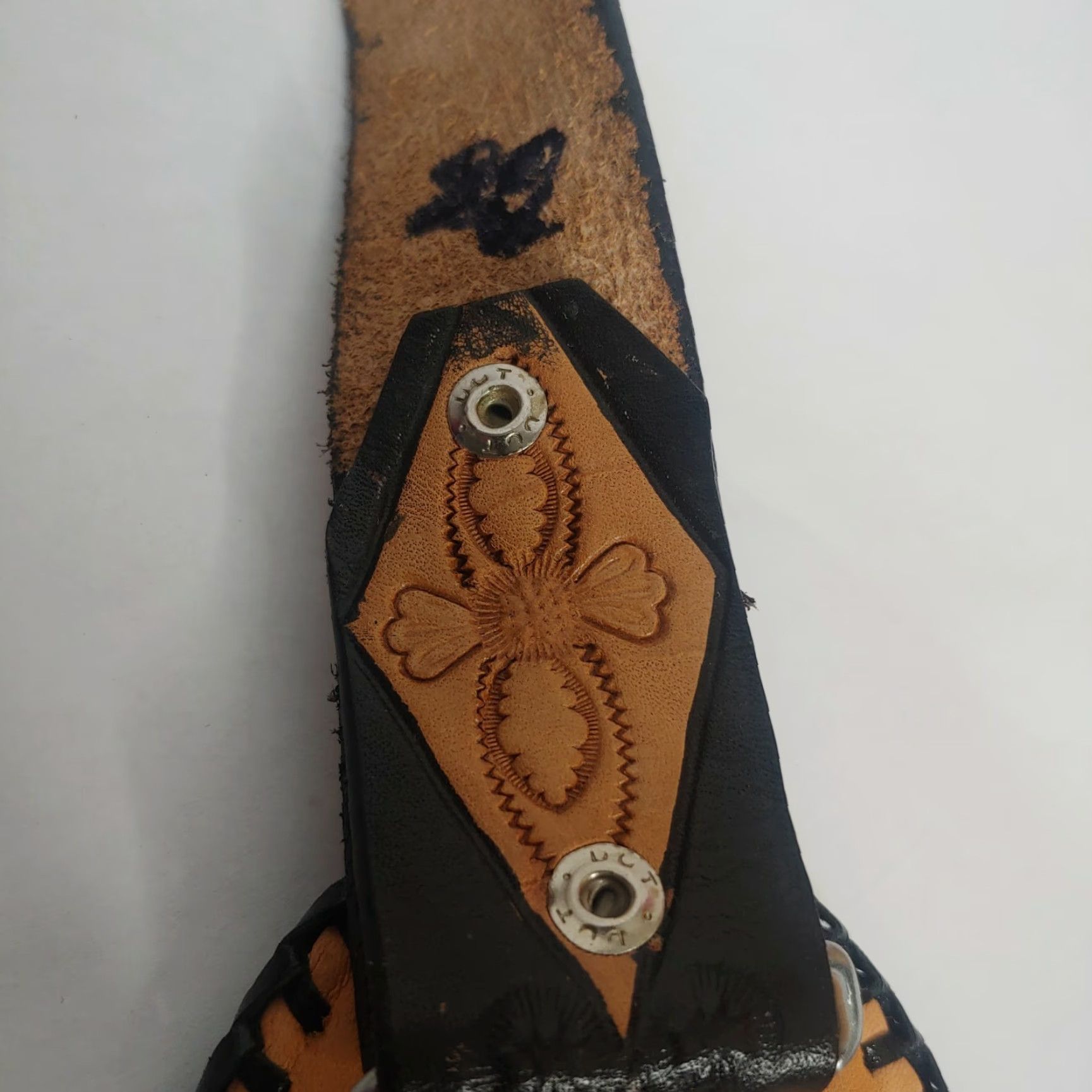 Vintage VINTAGE Belt Western Tooled Leather Brown Tribal Bird Oval Buckle Cowboy 30-35" Size ONE SIZE - 7 Thumbnail
